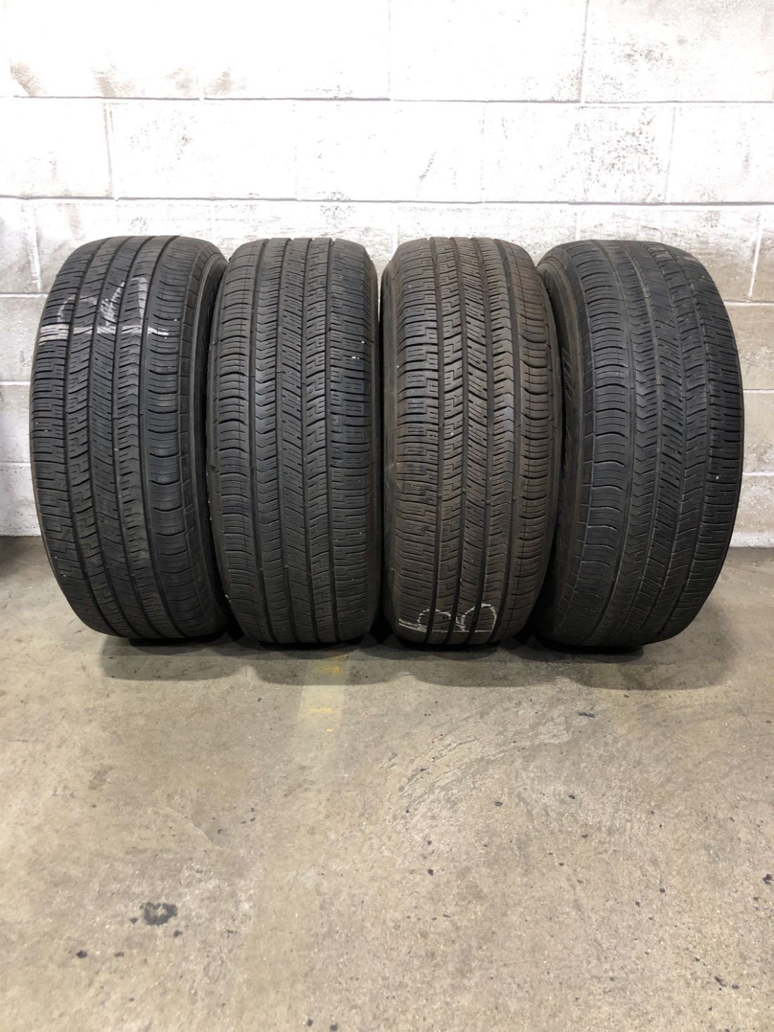 4x P255/60R18 Goodyear Eagle Enforcer 9/32 108 V Used Tires 2556018
