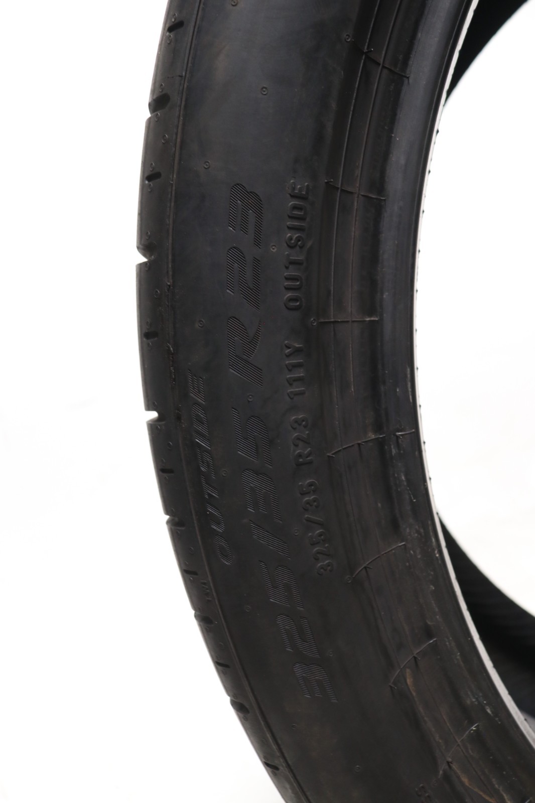 Used 325/35R23 Pirelli P Zero PZ5 MO-S PNCS – 111Y – 6/32