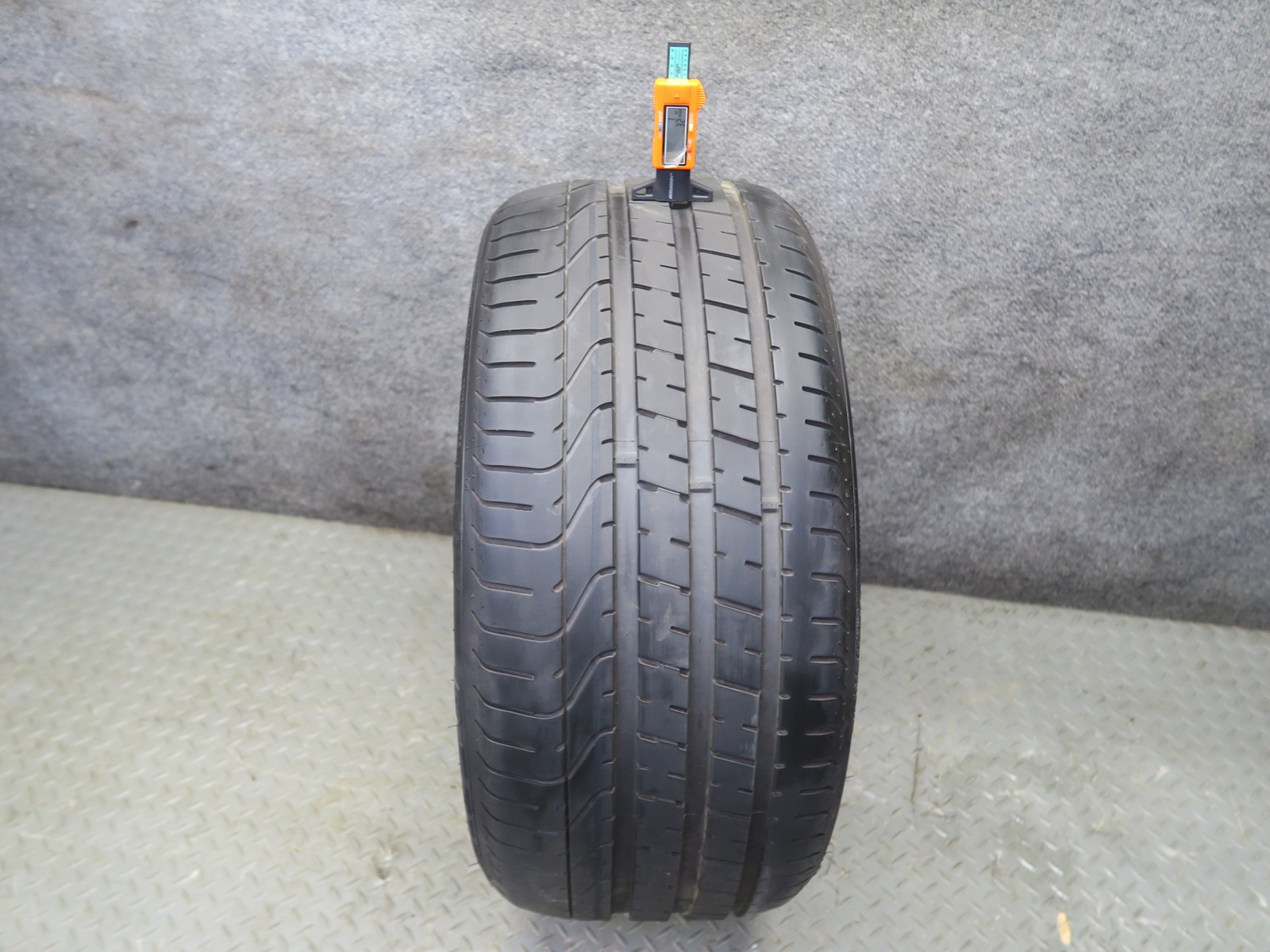 PIRELLI PZERO SUMMER TIRE 255/30 ZR20 92Y 0423 7/32 TREAD