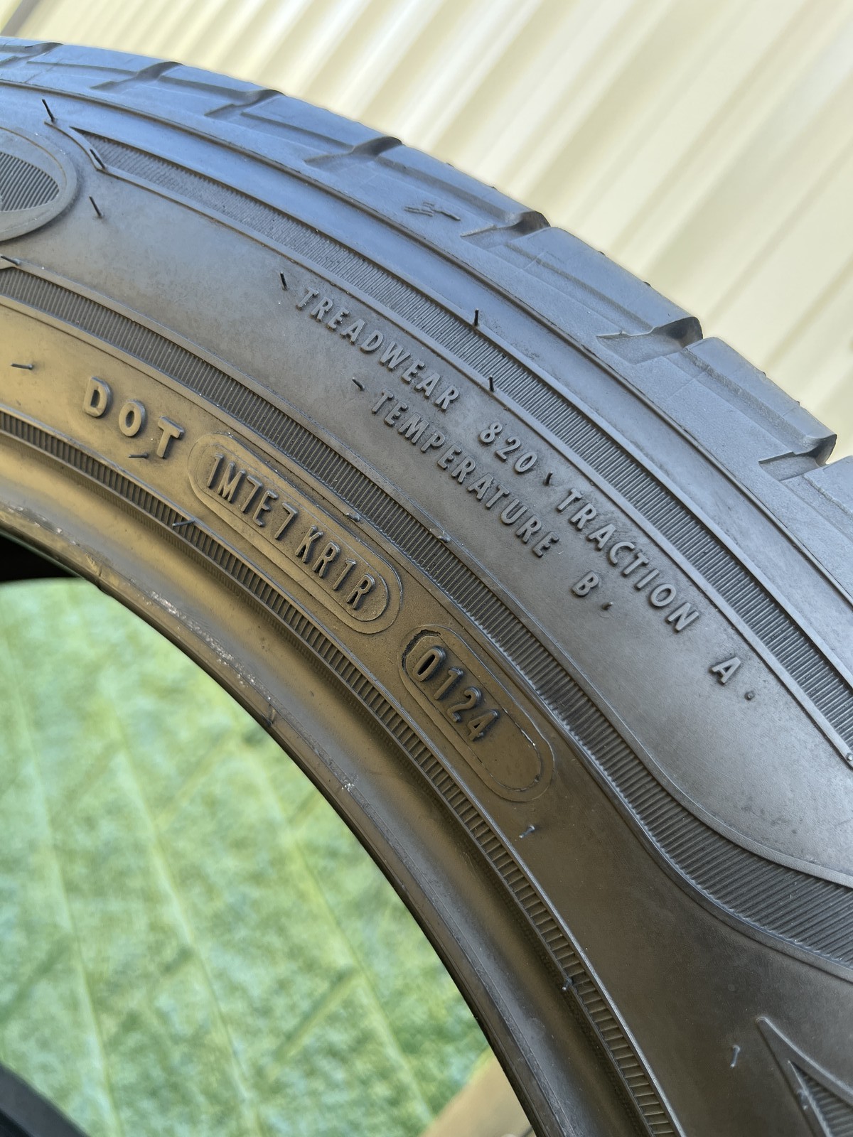 1 Tire Goodyear Assurance MaxLife 235/55E19 101V DOT.0124 10.75/32