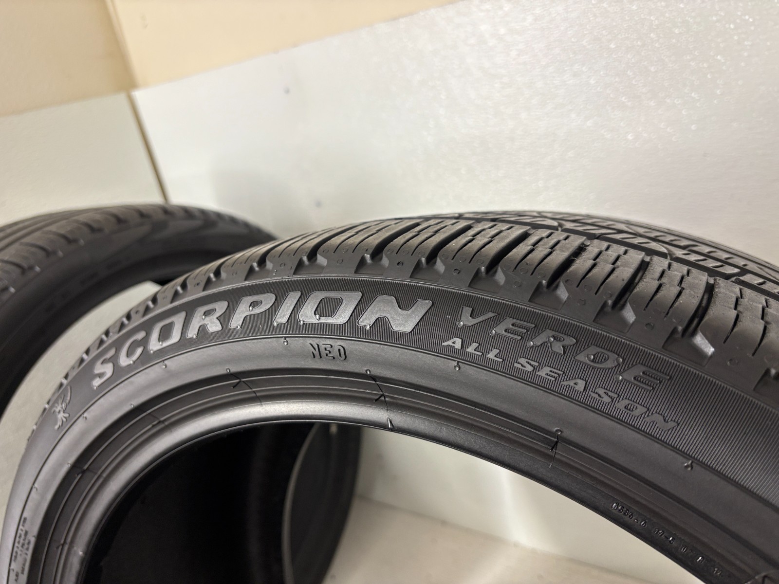 NO SHIPPING ONLY LOCAL PICK UP Set 4 Tires 295 35 21 Pirelli Scorpion Verde A/S