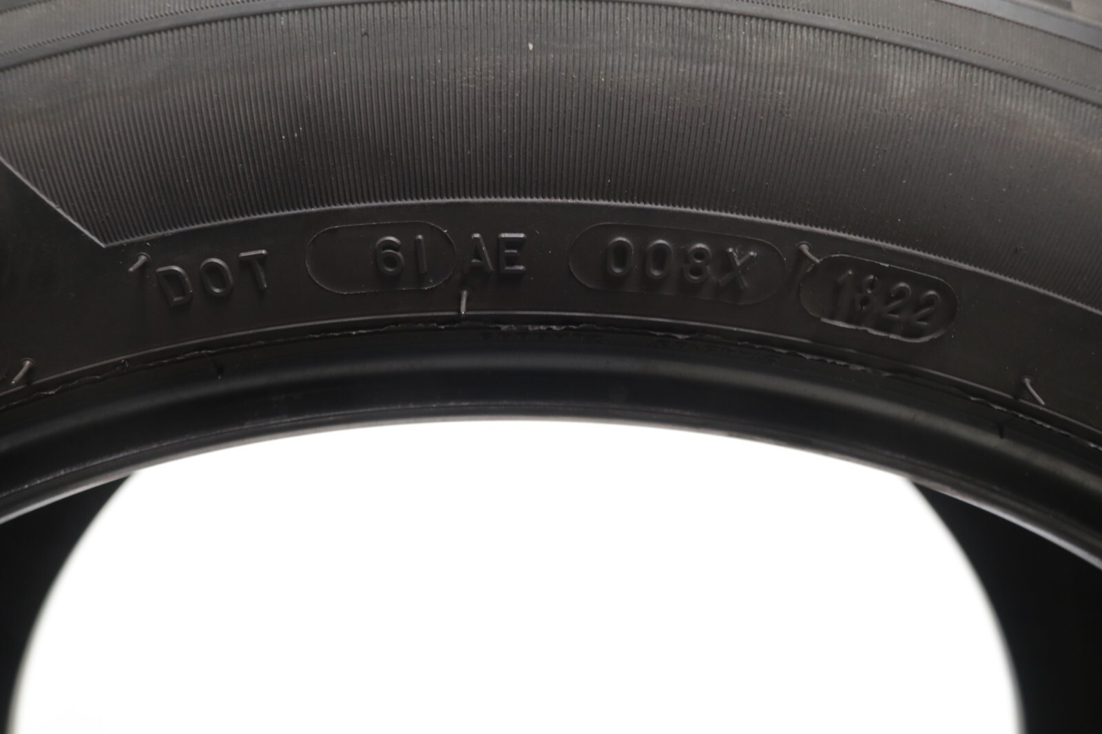 Set of 2 Used 295/40R20 Michelin Latitude Tour HP NO – 106V – 6.5-7/32