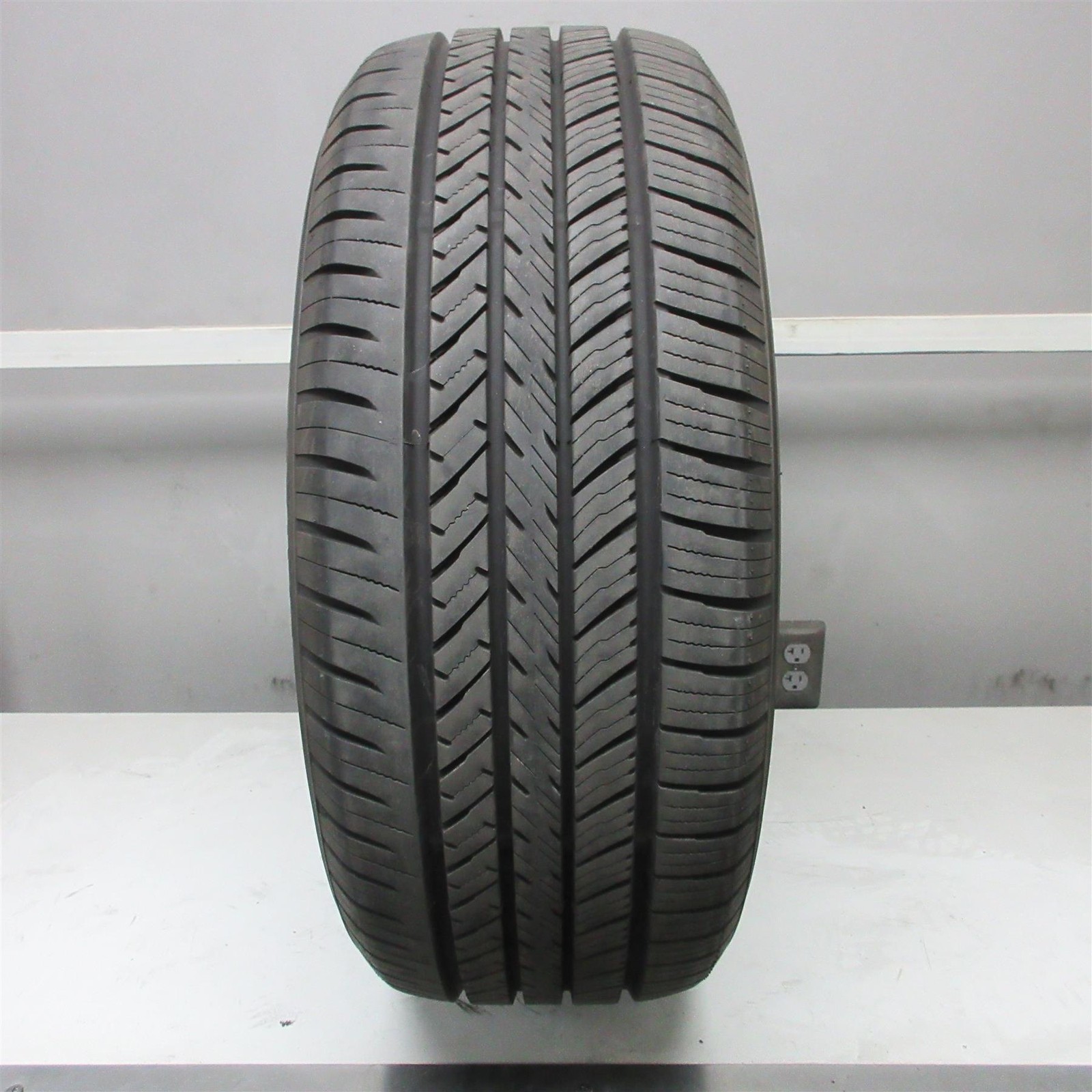 235/55R17 Yokohama yk-GTX All Season 99H Used Tire (11/32nd) NO PATCHES! (QTY 1)