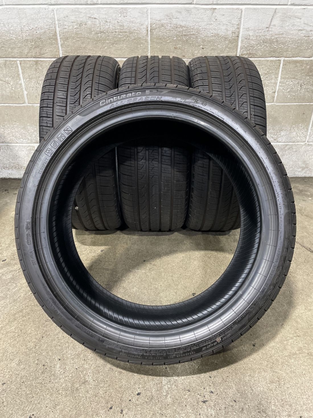 4x P225/40R19 Pirelli Cinturato P7 A/S RSC Run Flat 8/32 93 H Used Tires 2254019