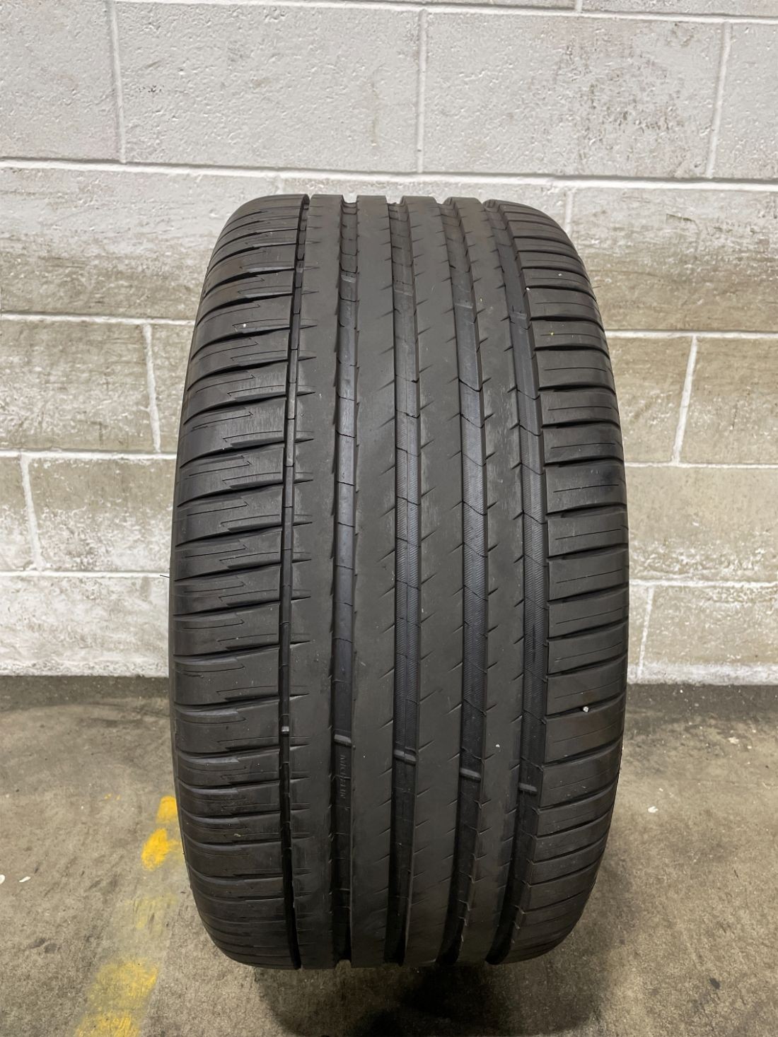 1x P315/35R22 Michelin Pilot sport 4 SUV ZP 9/32 111 Y Used Tire 3153522