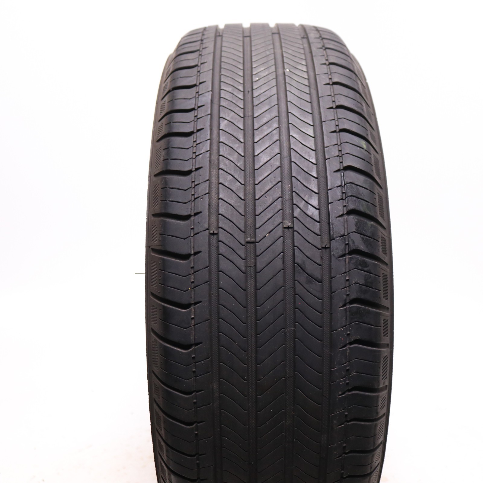 Set of 2 Used 235/65R17 Michelin Primacy A/S – 104H – 6.5/32 No Repairs