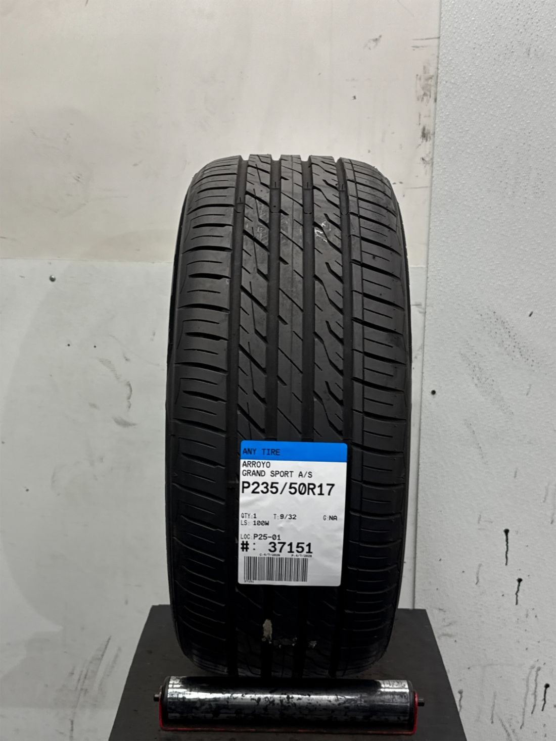 1 Used P235/50R17 Arroyo Grand Sport A/S 100 W – 9/32