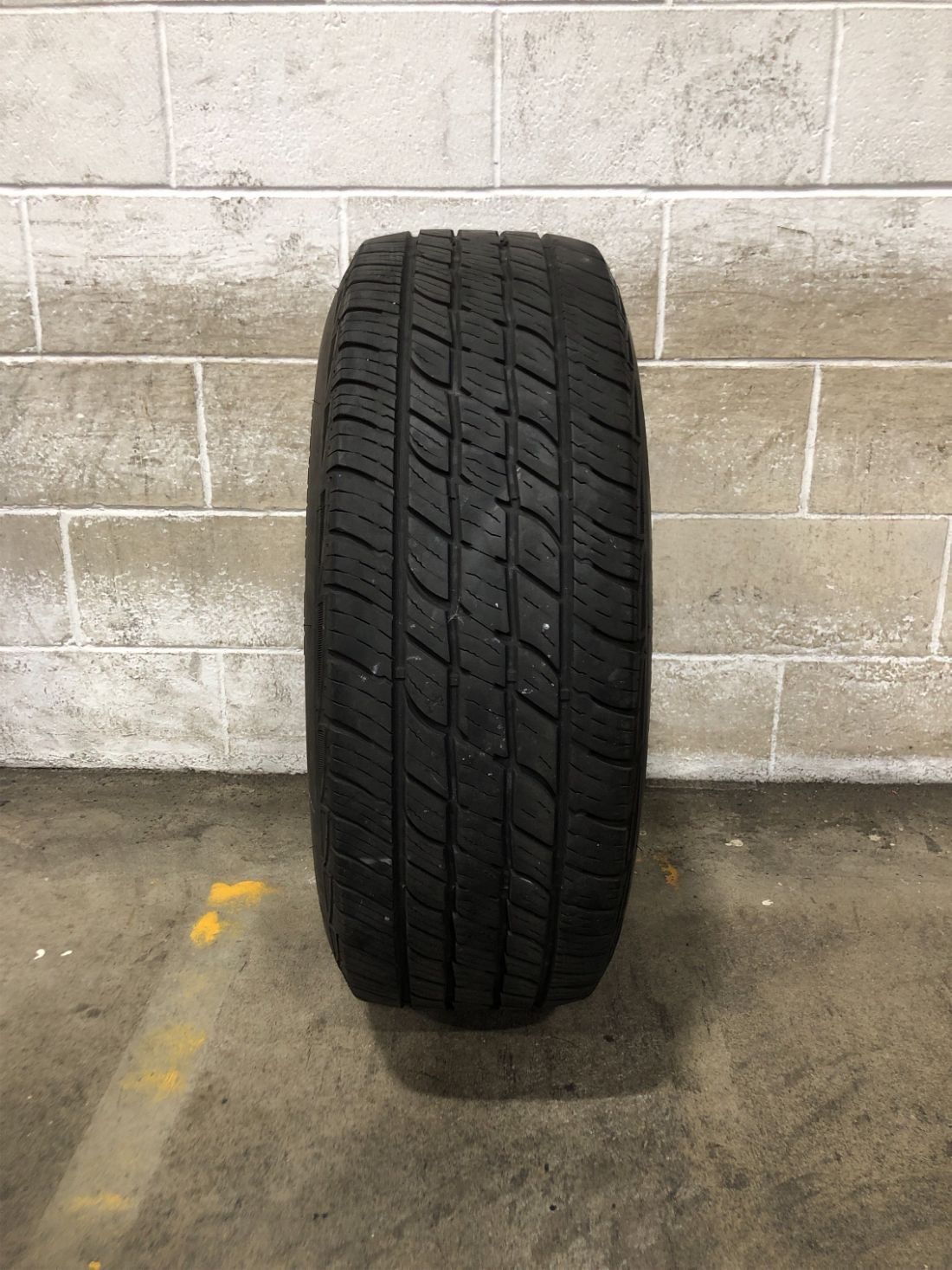 1x P235/65R18 Cooper Adventurer H/T CUV 7/32 106 H Used Tire 2356518