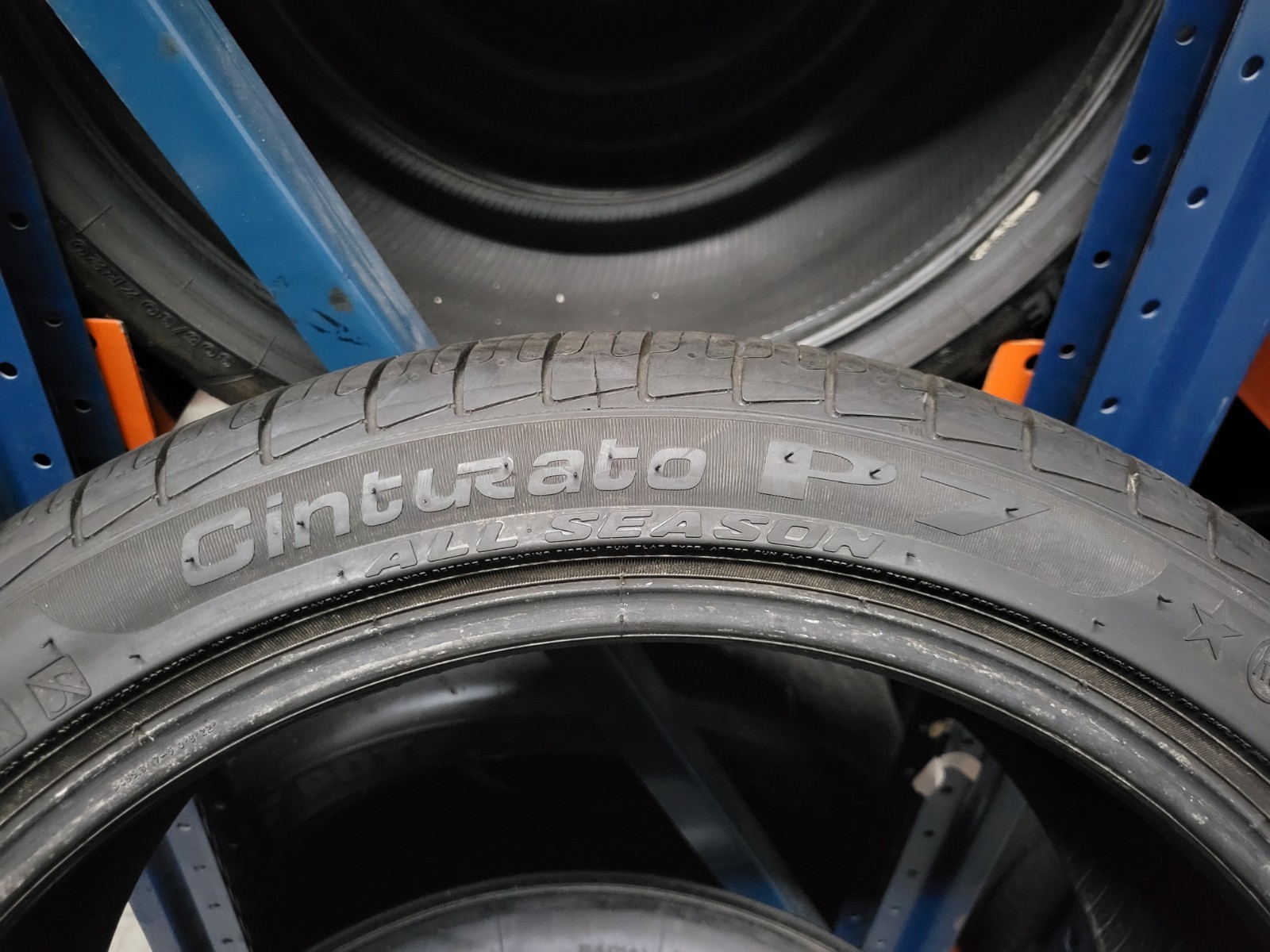 1 99% 245/40/19 PIRELLI CINTURATO P7 ALL SEASON * RSC MOE RUN FLAT 245/40R19
