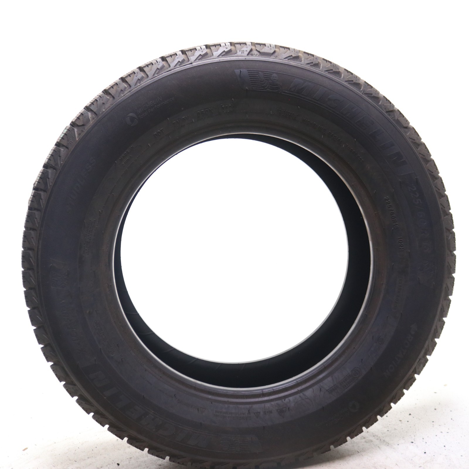 Set of 4 New 225/60R16 Michelin X-ICE Snow – 102H – 10/32