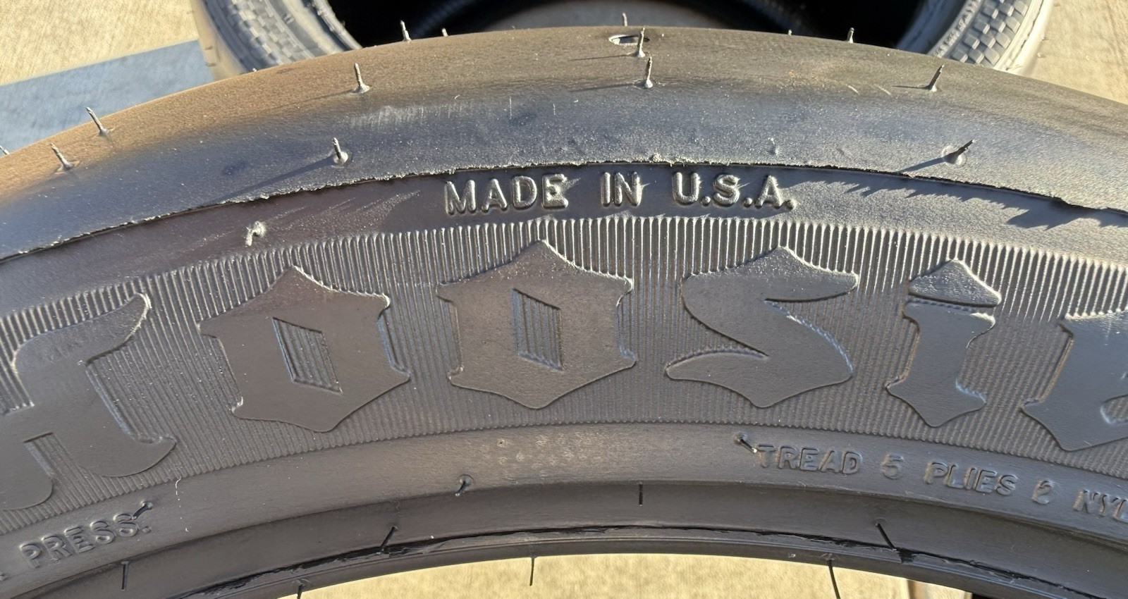 Set of TWO BRAND NEW 335/30ZR18 95W Hoosier R7 Racing Tires Slicks P335/30ZR18