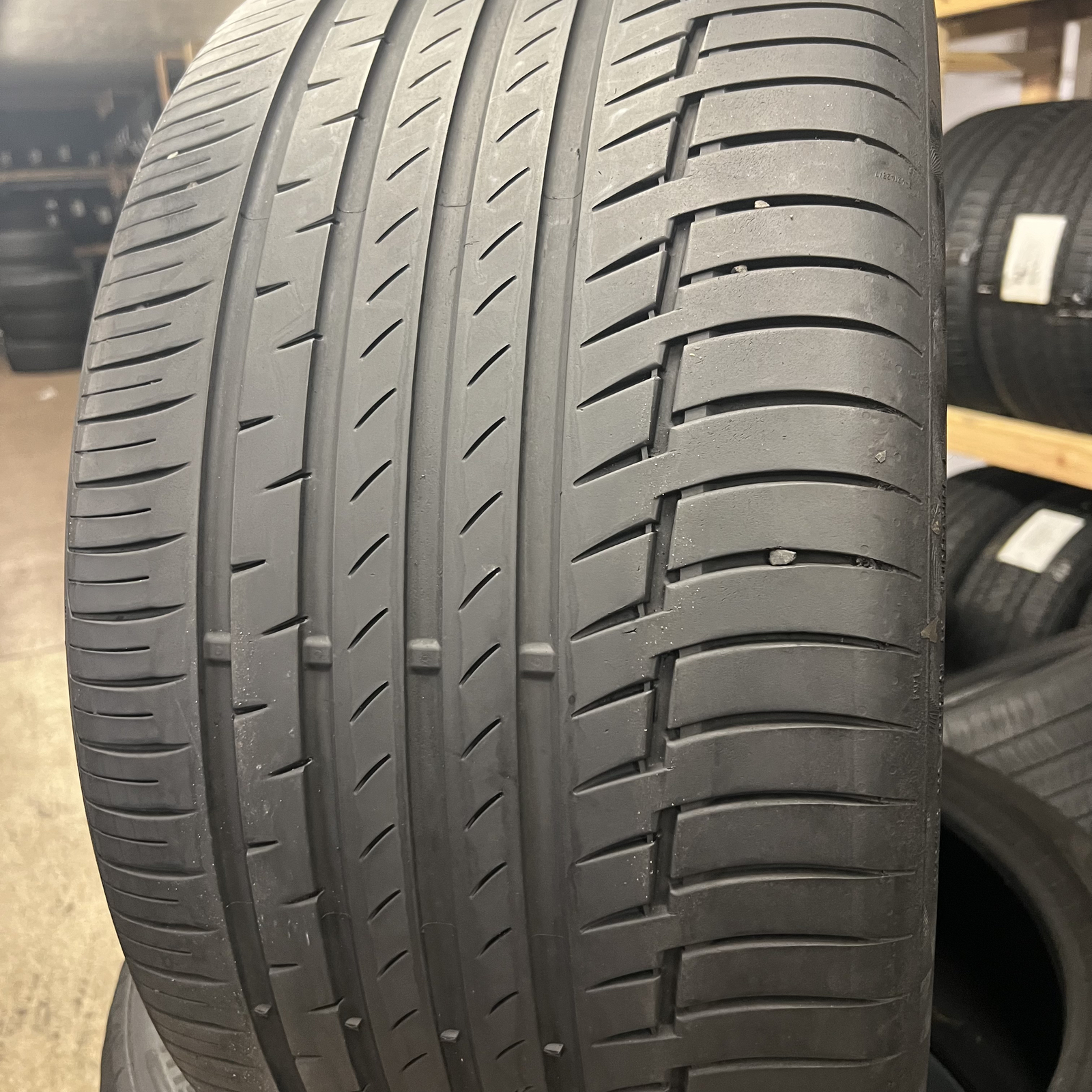 Set Of 2 Tires LikeNEW Continental PremiumContact 6 SSR 315/35R21 111Y NO Patch