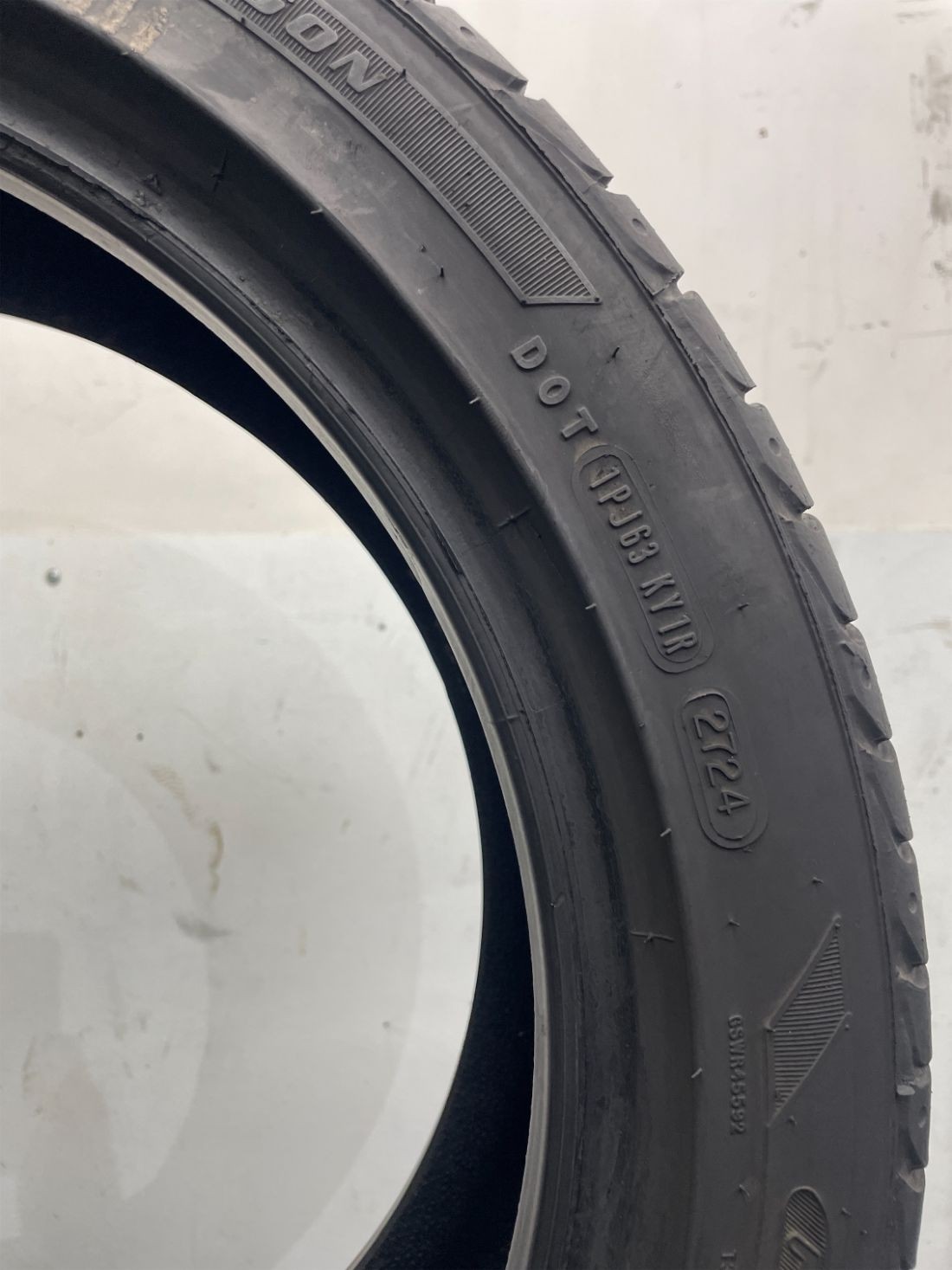 1 Used P215/45R17 Goodyear Eagle Sport All-Season 91 W – 8/32
