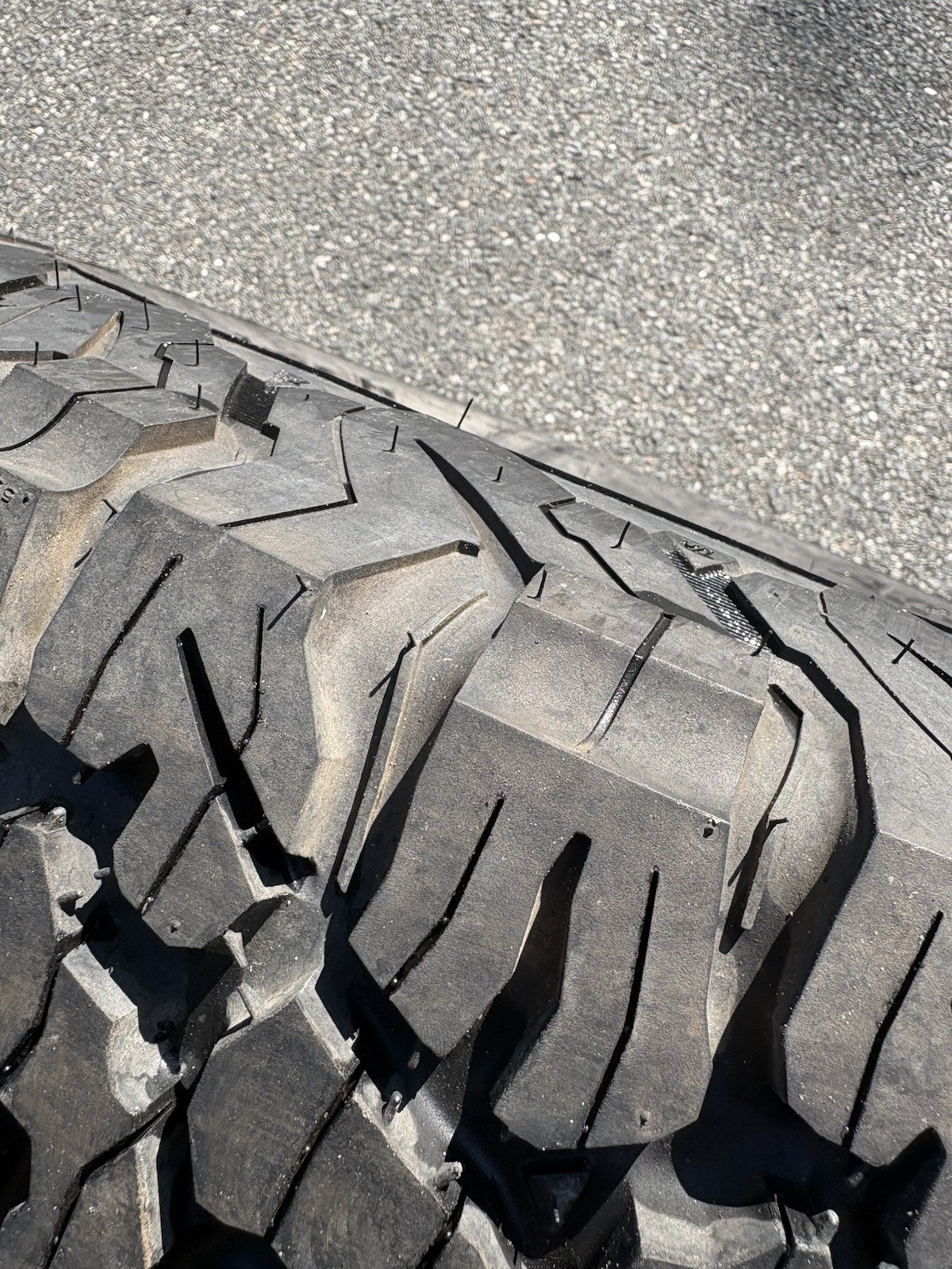 35×12.50R15LT BFG All-Terrain T/A White Letter Tire Very good used