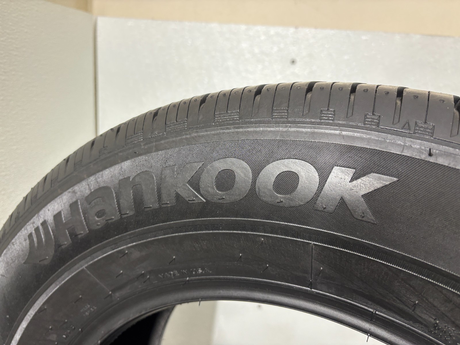 NO SHIPPING ONLY LOCAL PICK UP 2 Tires 255 65 18 Hankook Kinergy GT