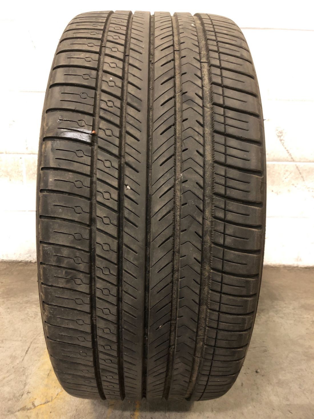 1x P285/45R20 Michelin Pilot Sport A/S 4 8/32 112 Y Used Tire 2854520