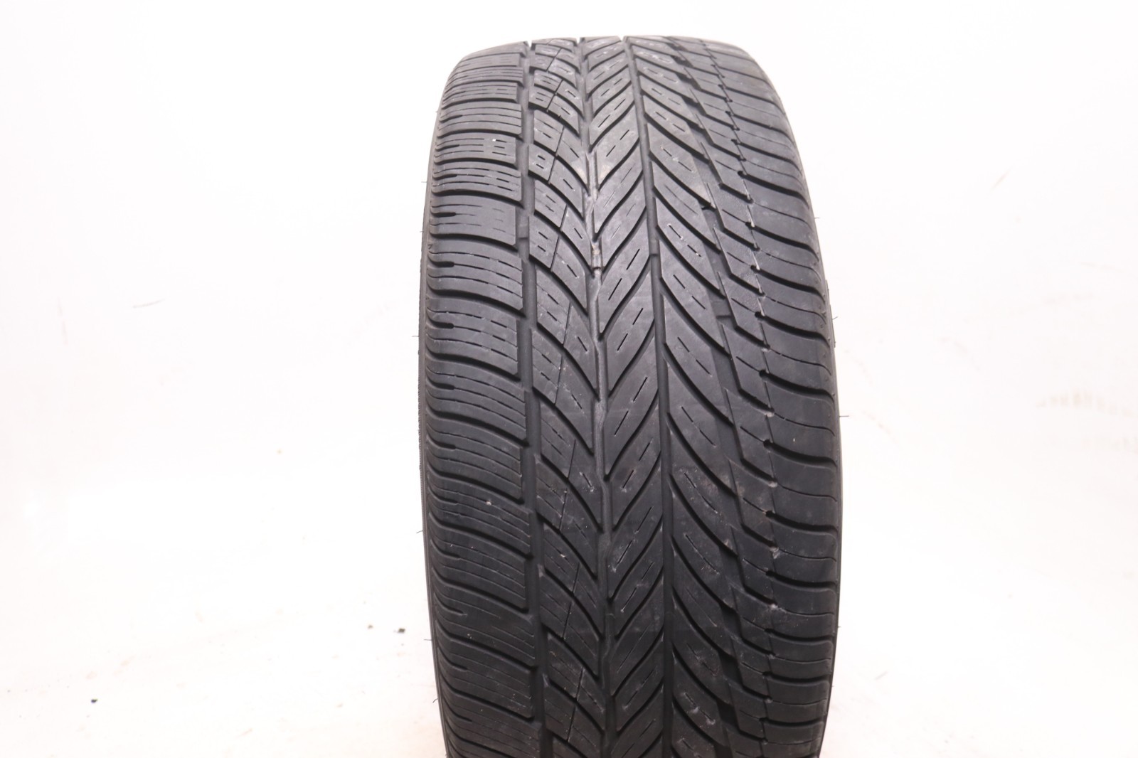 Used 245/40R20 Vogue Signature V – 99W – 6.5/32 No Repairs