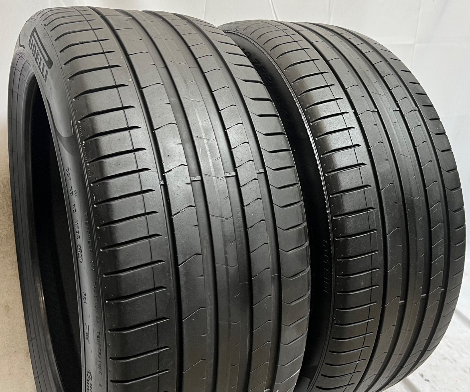 2 – NO REPAIRS 265/40ZR21 XL (101Y) Pirelli P Zero PZ4 PNCS (B) Bentley – 3082