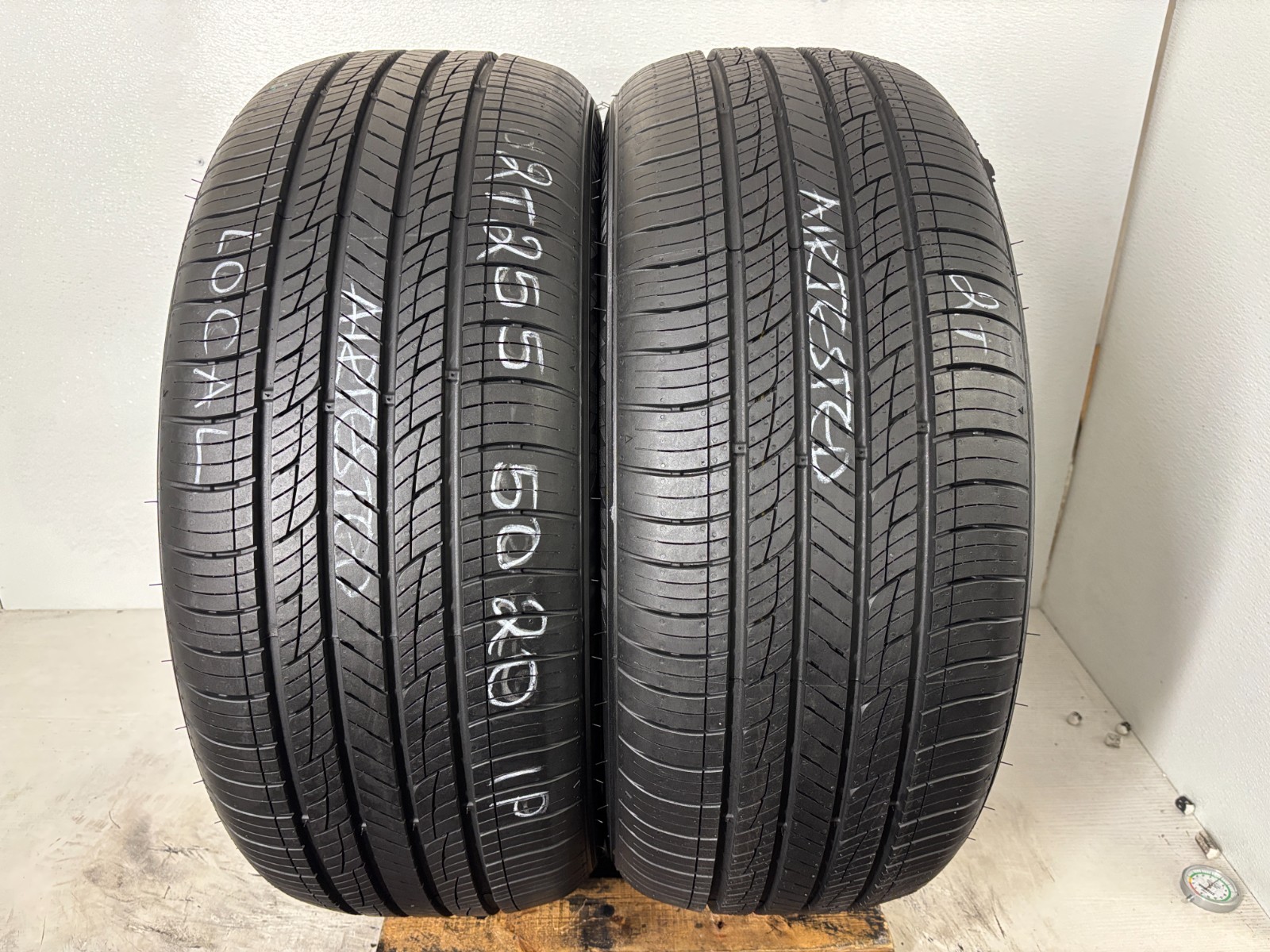 NO SHIPPING ONLY LOCAL PICK UP 2 Tires 255 50 20 Kumho Crugen HP71 (100% Tread)