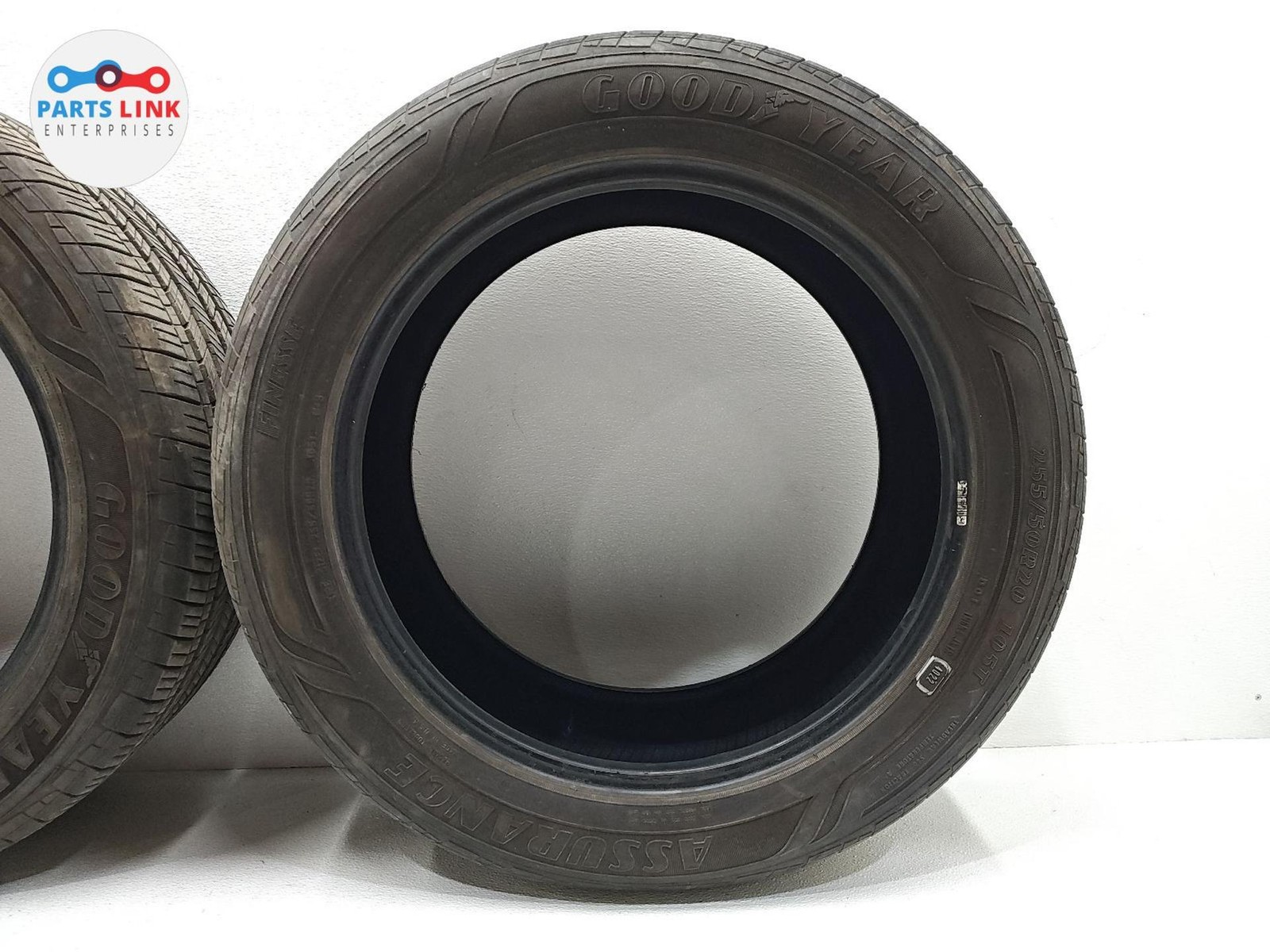 2018-2023 LAND RANGE ROVER VELAR WHEEL TIRE 255/50R20 105T GOODYEAR SET OEM