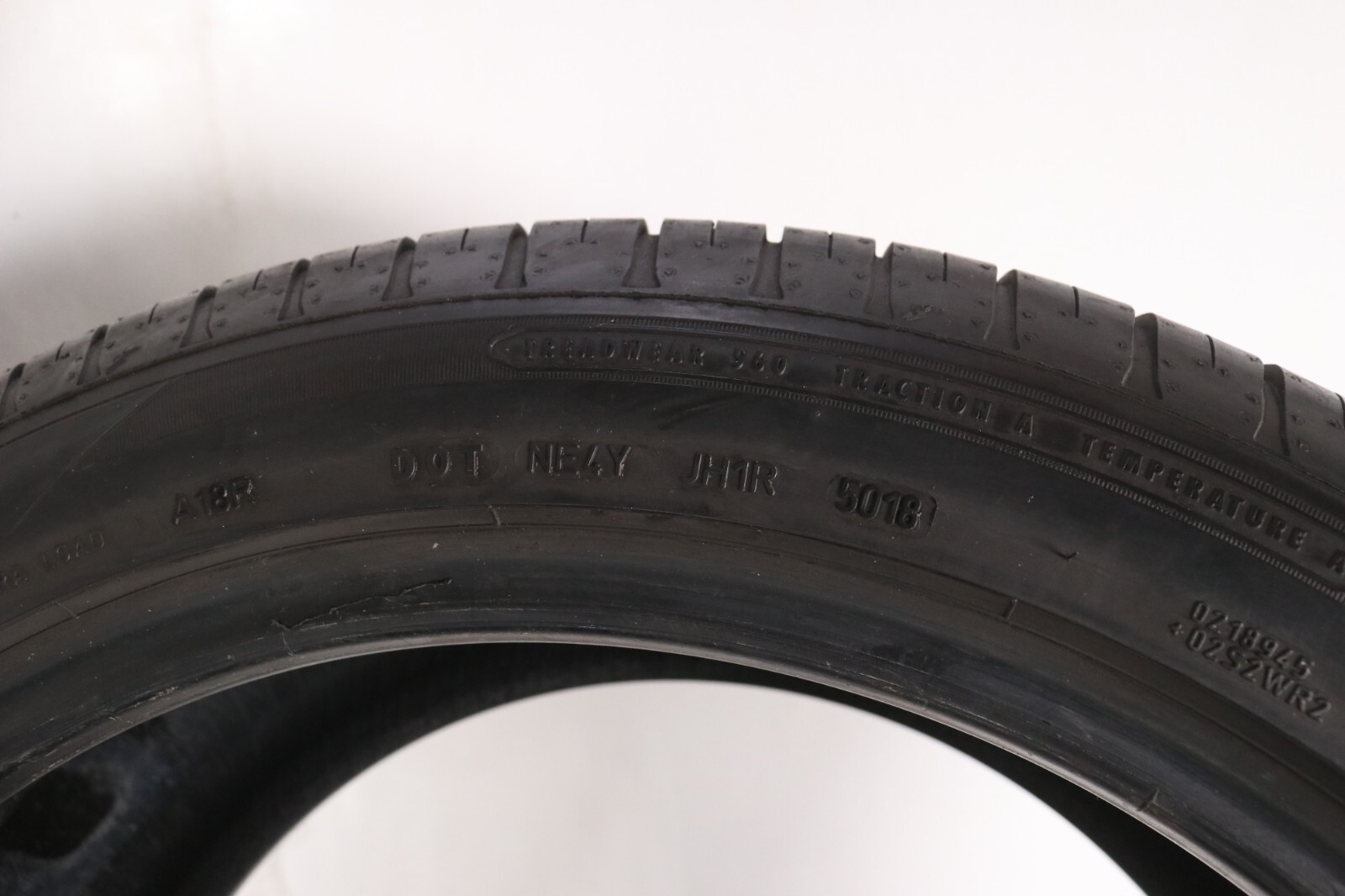 Set of 2 Used 285/40R20 Goodyear Eagle Sport MOExtended – 108V – 7-8/32