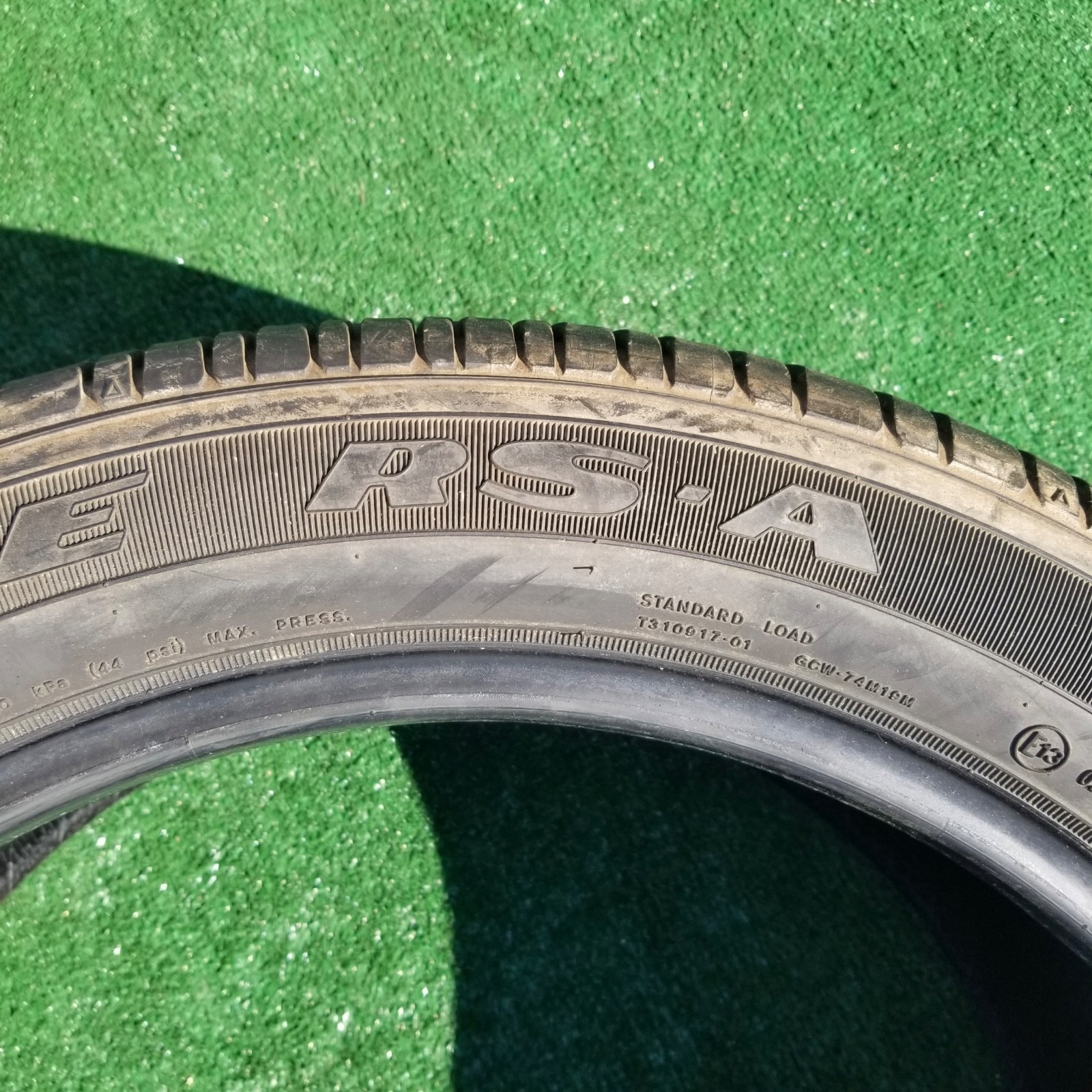 255/45R19 Goodyear Eagle RS-A Chevrolet SSR Tires P255/45R-19 100H TPC Spec 90%