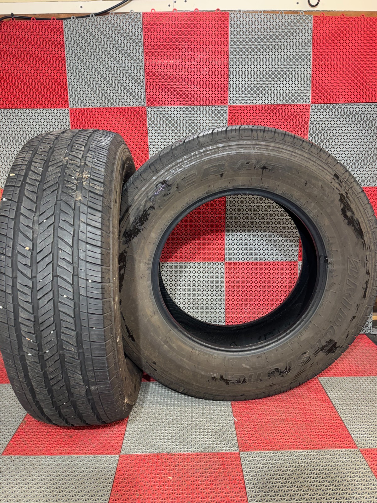 2x Used 255/70 R18 Bridgestone Dueler H/T Tires 7-8/32 Tread 255/70/18