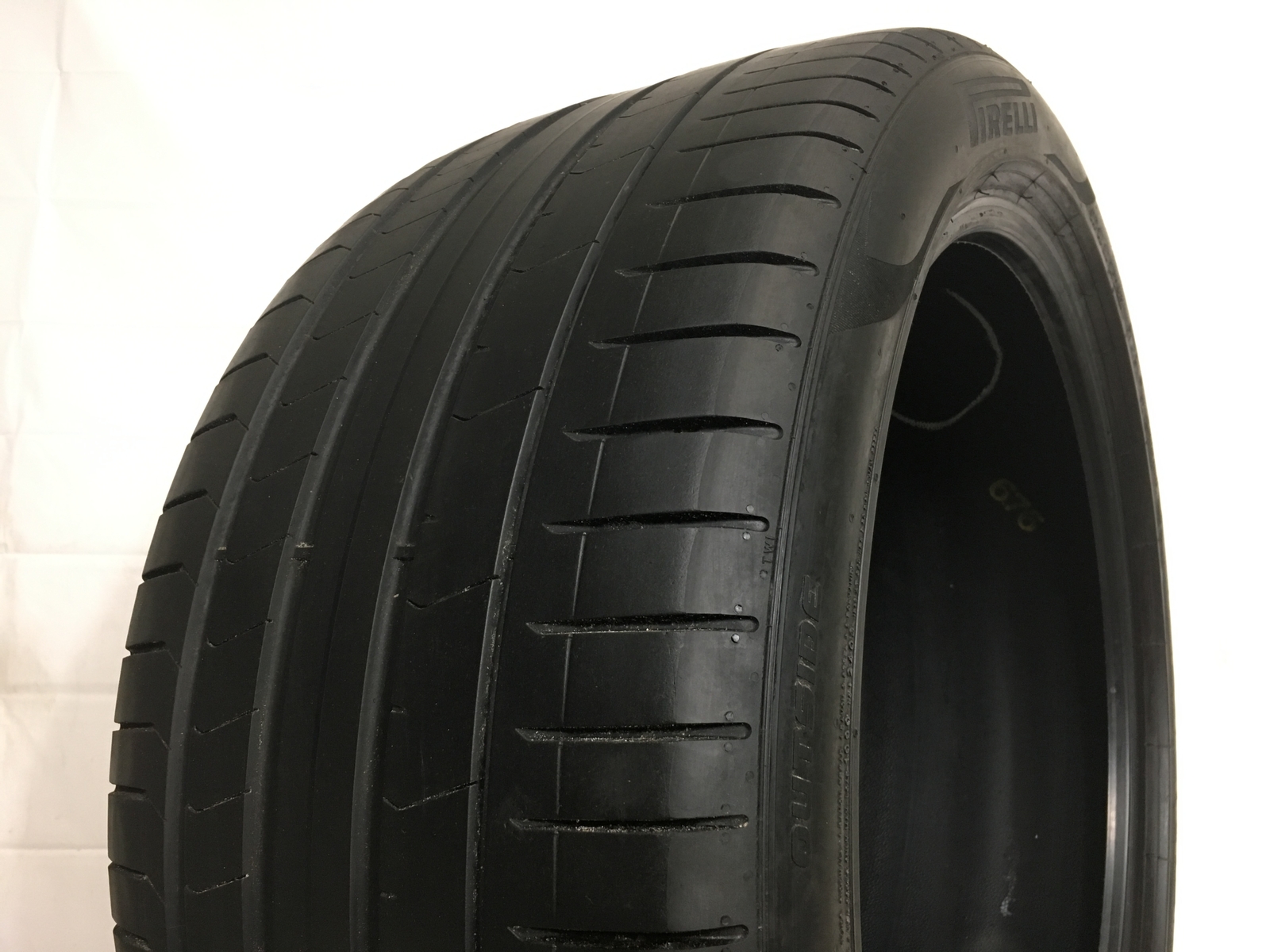 [1] Pirelli P Zero PZ4 Run Flat P315/35R21 315 35 21 Tire 6.0-7.25/32