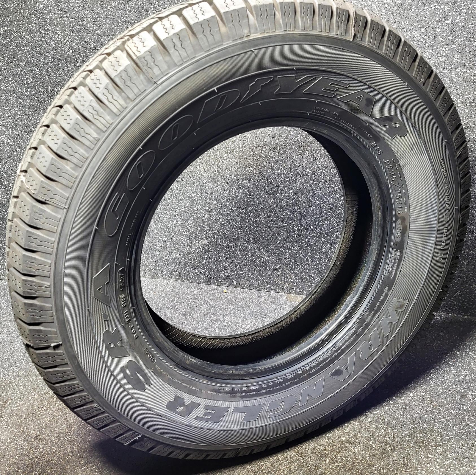 Goodyear Wrangler SR-A 225/75R16 104S Summer Light Truck/SUV Tire DOT 3217