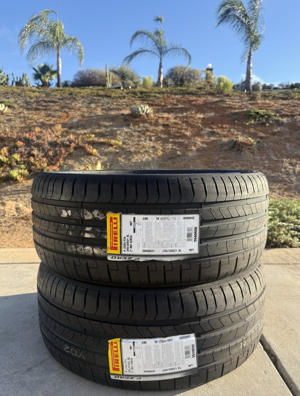 Set of TWO BRAND NEW 245/35R21 96Y Pirelli P Zero PZ4 MO-S PNCS Tires 2453521