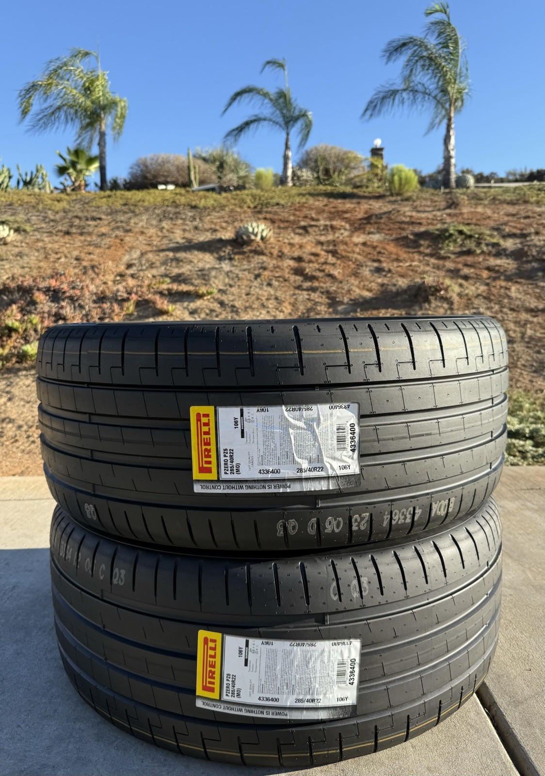 TWO BRAND NEW 285/40R22 Pirelli P Zero PZ5 MO Mercedes-Benz Tires 2854022