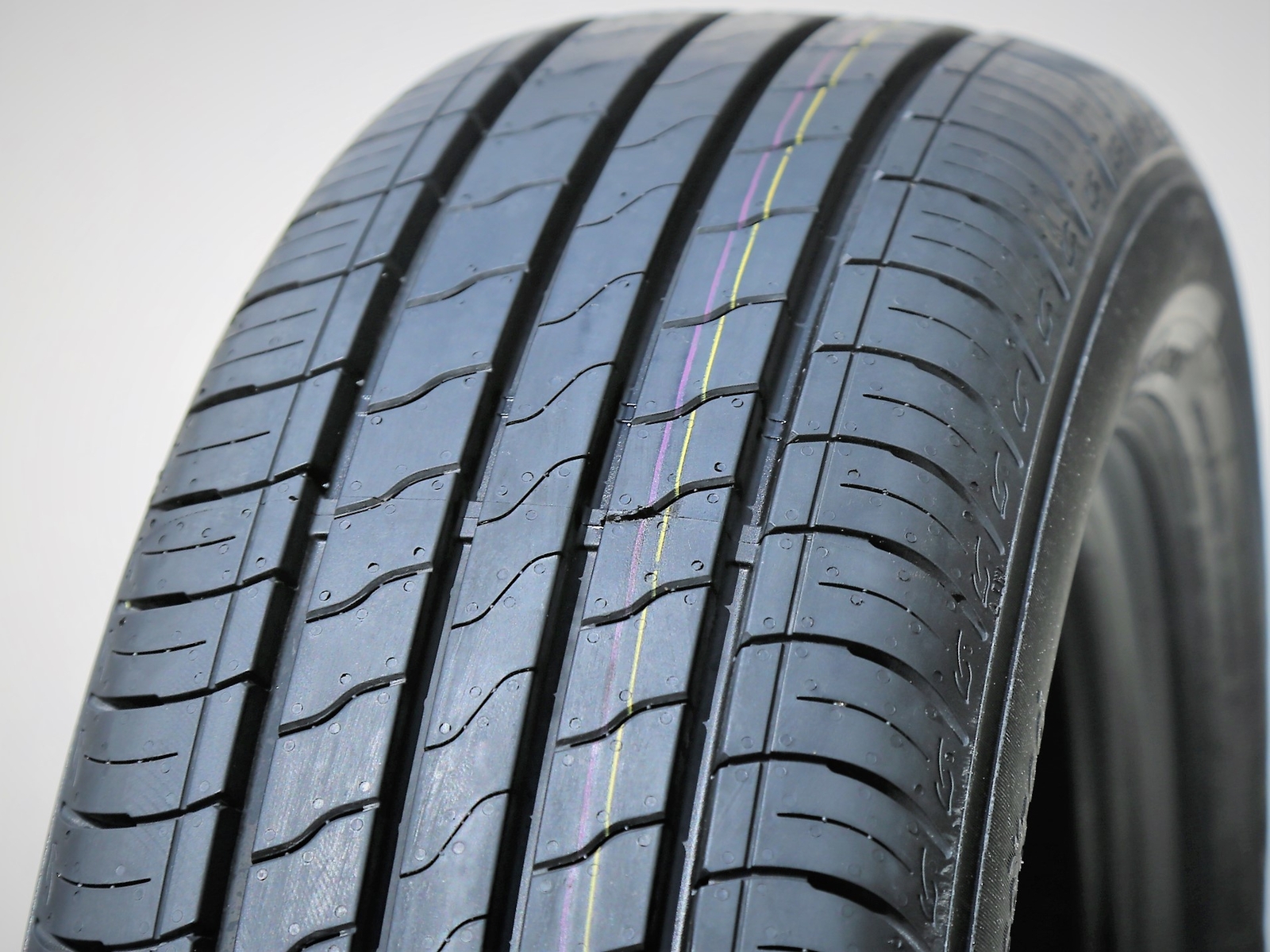 MRF Wanderer Street 215/60R16 95H A/S All Season Tire