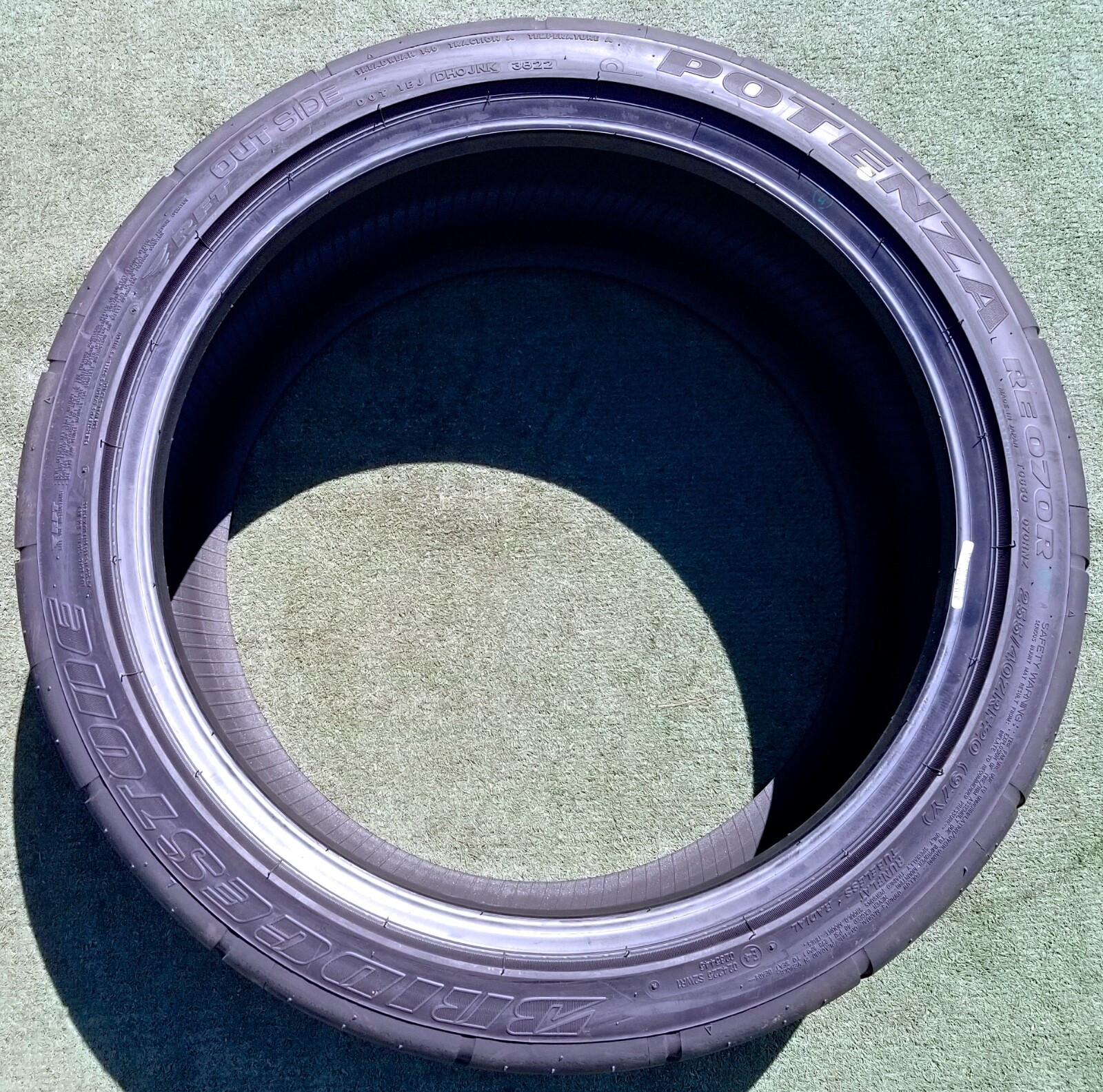 255/40ZRF20 Bridgestone Potenza RE070R Tire RFT 255 40 20 Nissan GTR 255/40R20