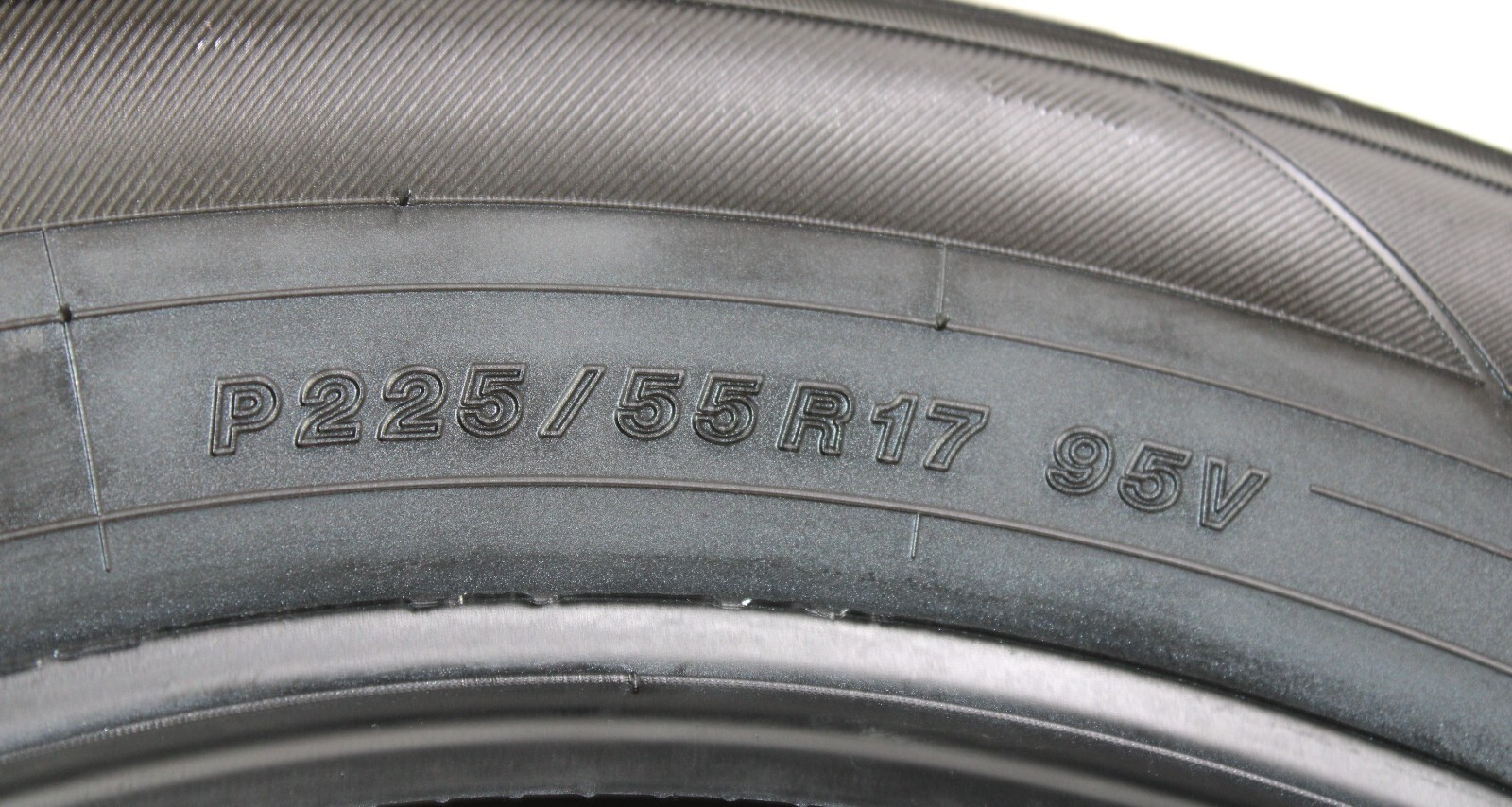 YOKOHAMA ADVAN A83 17″ P225/55 R17 95V M+S 9/32 9.6/32 NDS OEM -TWO USED TIRES-