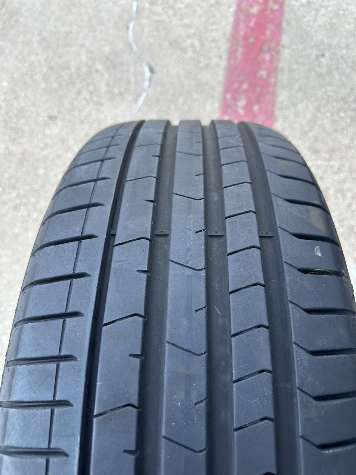 4 Pirelli P Zero Run Flat (PZ4) 2x 245/45R20 103W 2x 275/40R20 106W BMW RF Tires