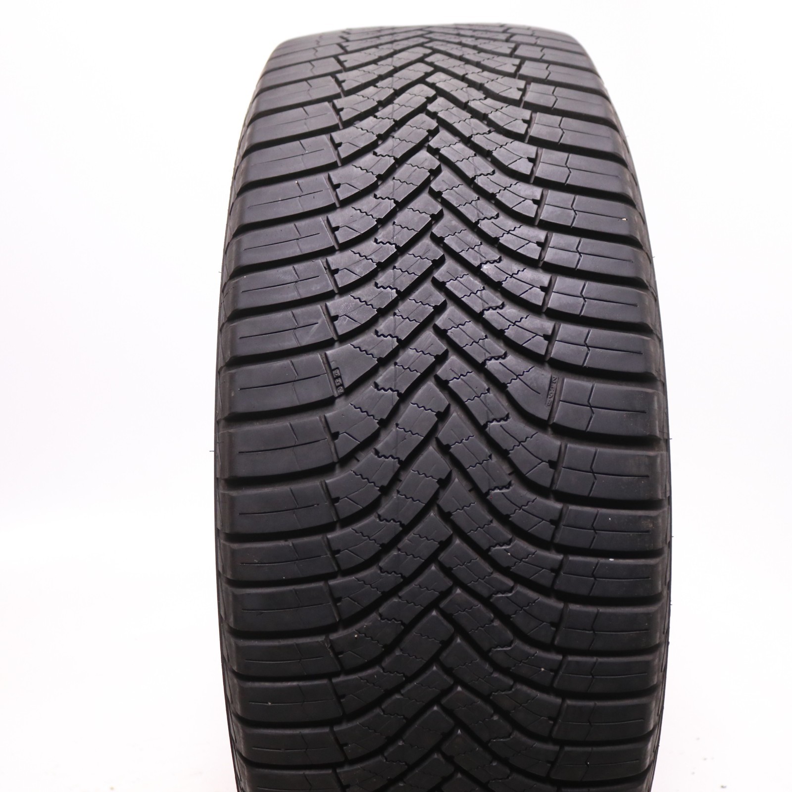 Set of 2 Used 255/55R20 Goodyear Assurance WeatherReady 2 – 110V – 7.5-8.5/32