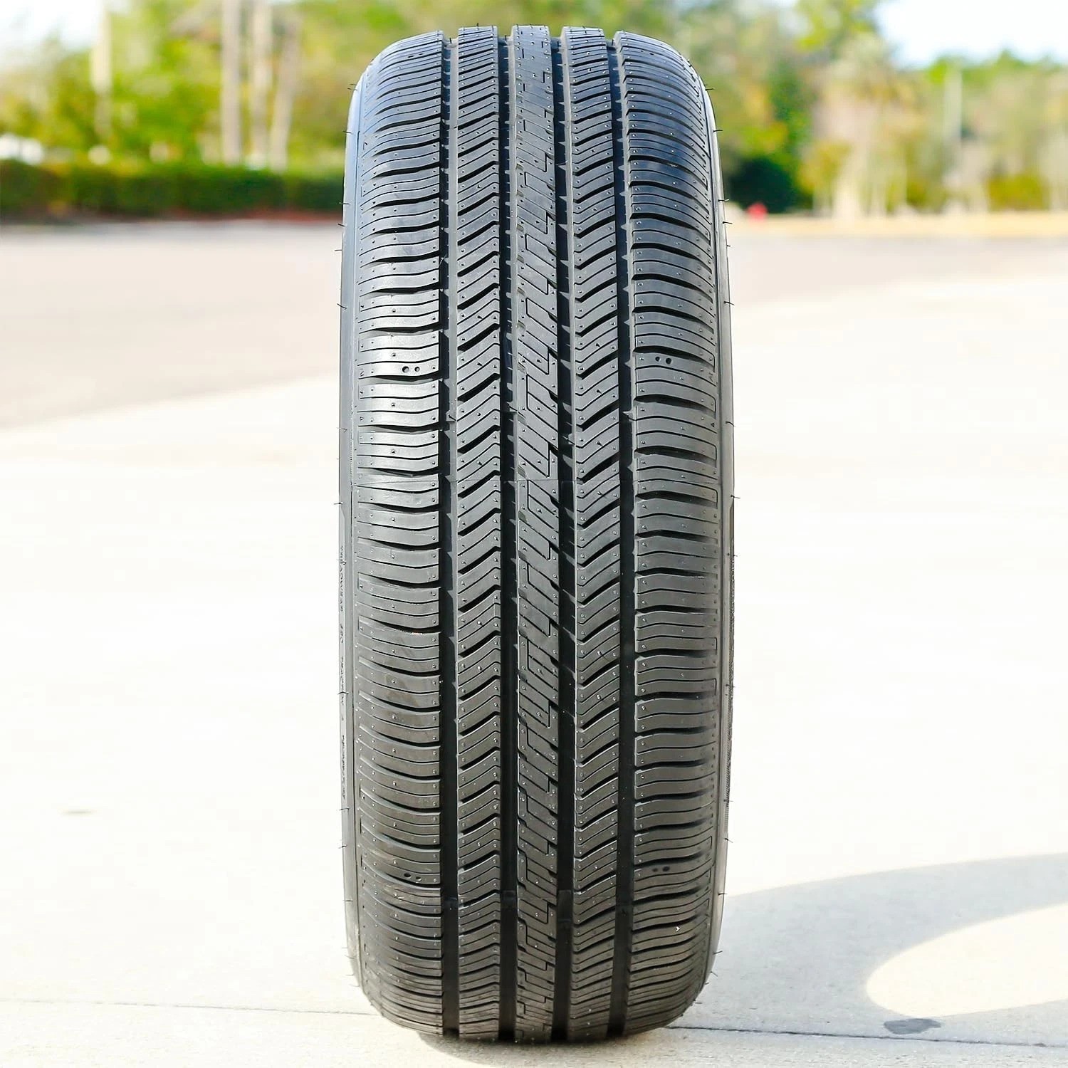 Kinergy ST H735 215/55R16 97H XL – Durable All-Season Radial Tire