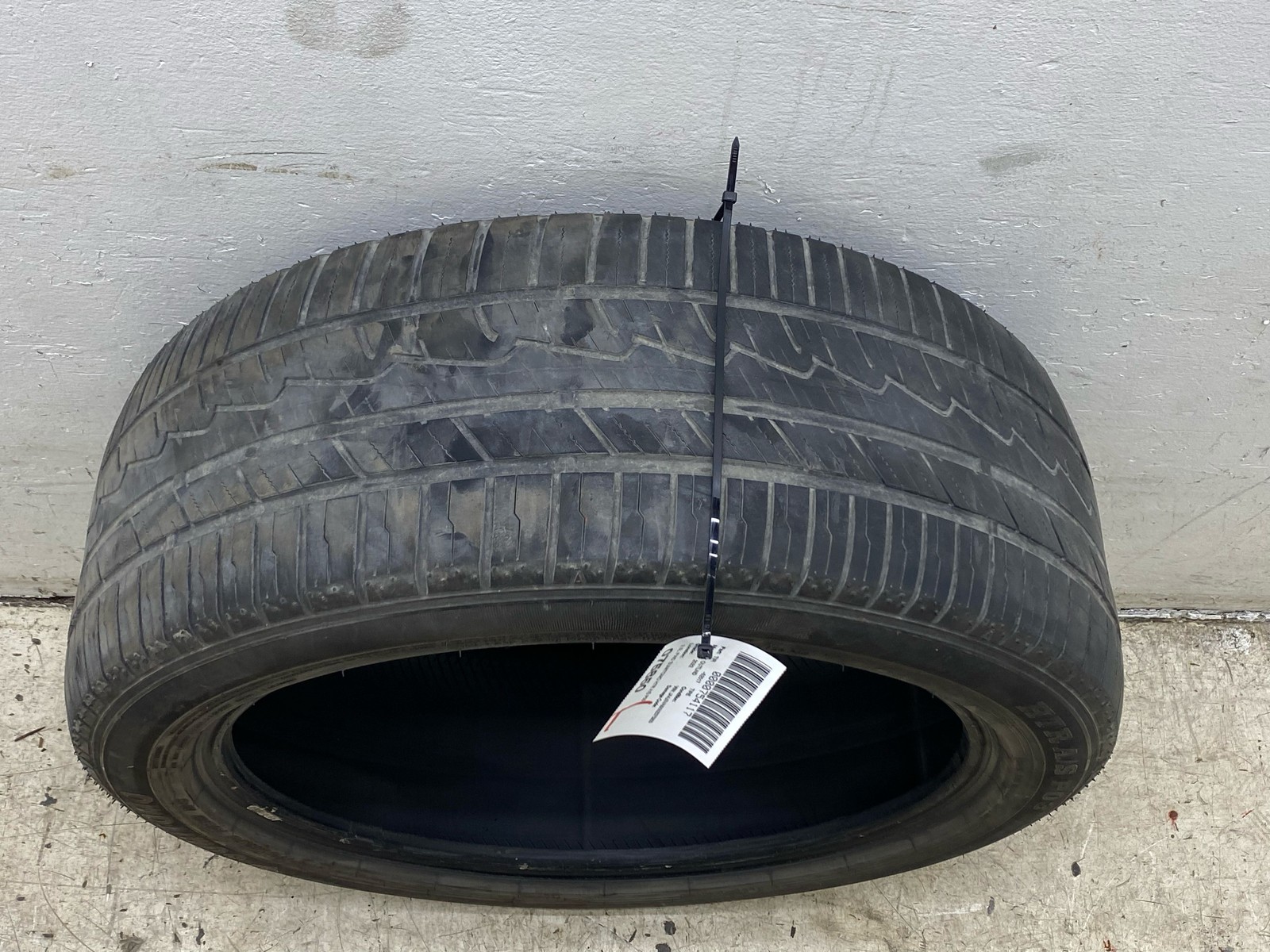 2022 2.5L FWD SUMITOMO HTR A/S P03 255/45R/20 TIRE DOT 1323 3/32 DEPTH TREAD
