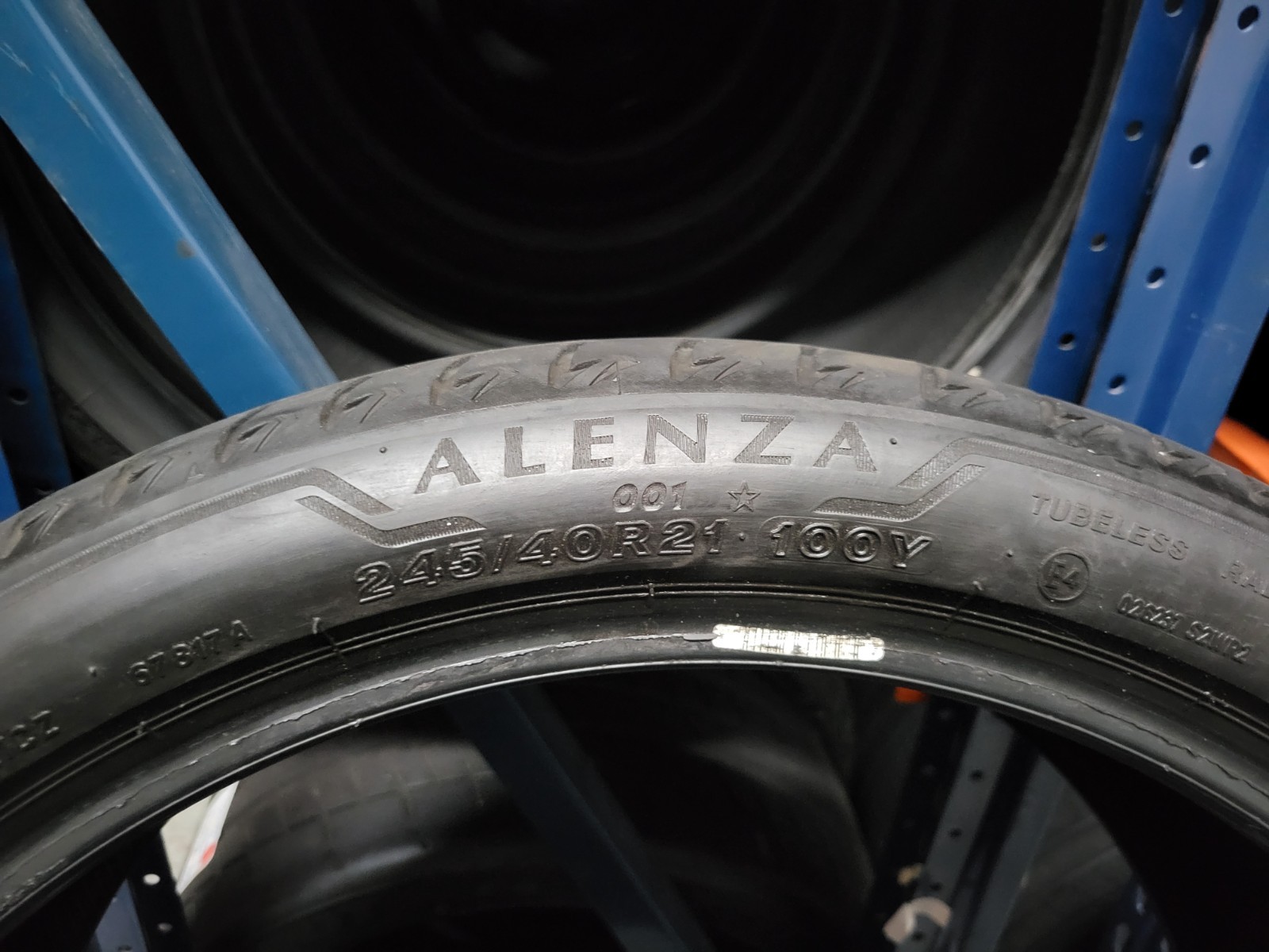 1 SUPER NICE 245/40/21 BRIDGESTONE ALENZA 001 * RFT 245/40R21 100Y 6/32