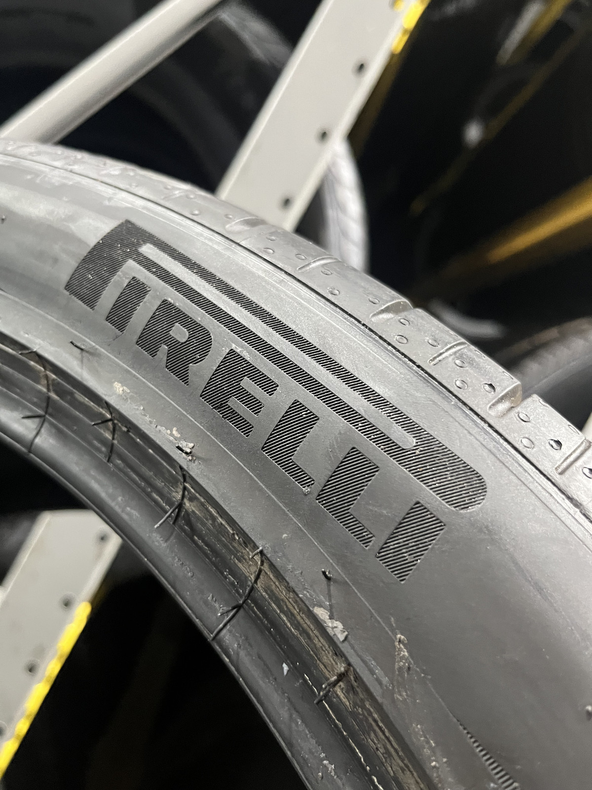 1 Tire Pirelli P Zero PZ4 MO-S PNCS 325/35R23 111Y DOT.1524 4.5/32 NO Patch