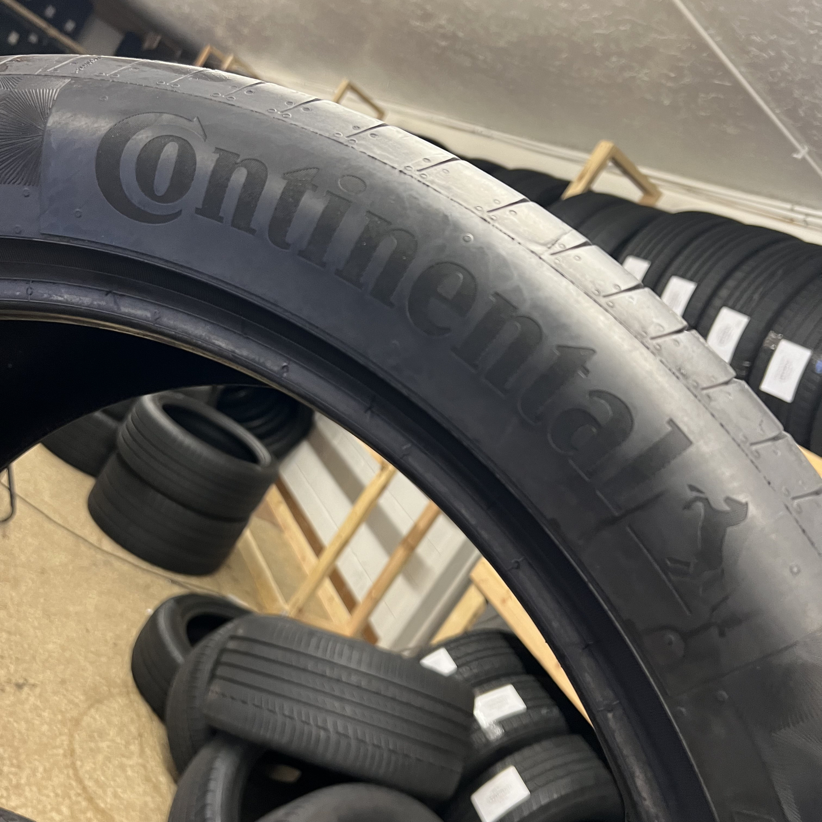 1 Tire LikeNEW Continental PremiumContact 6 MO 325/40R22 325/40/22 114Y