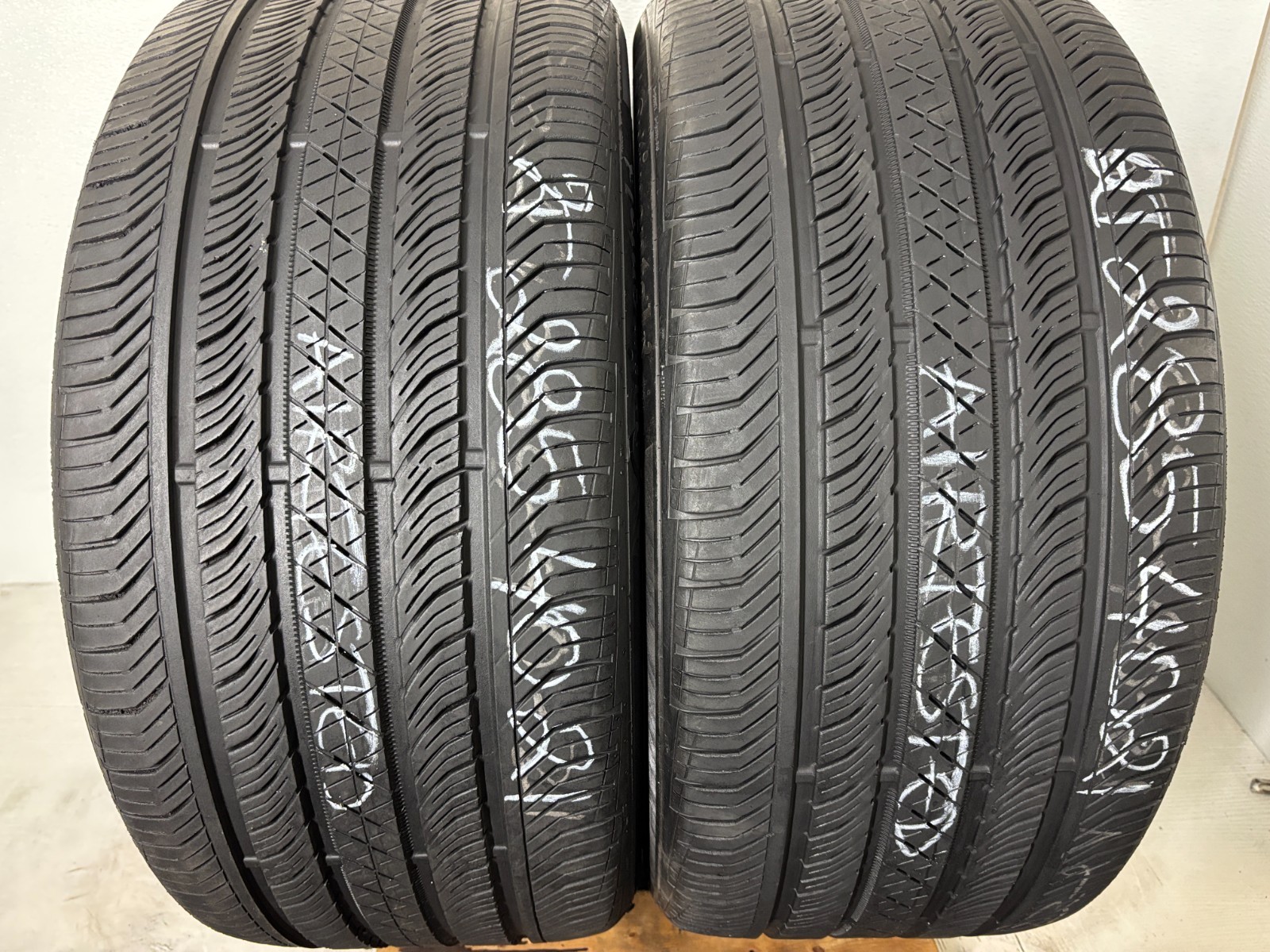 NO SHIPPING ONLY LOCAL PICK UP 2 Tires 285 40 21 Continental Pro Contact TX N0