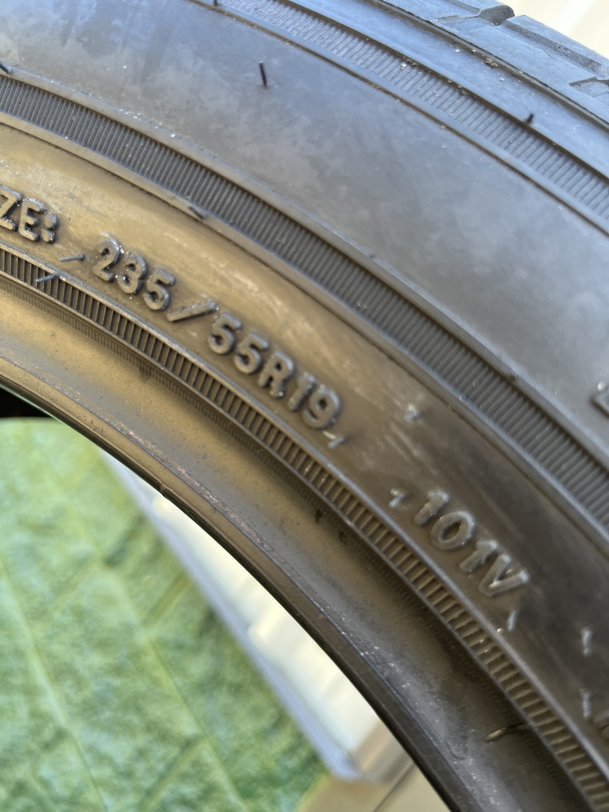 1 Tire Goodyear Assurance MaxLife 235/55E19 101V DOT.0124 10.75/32
