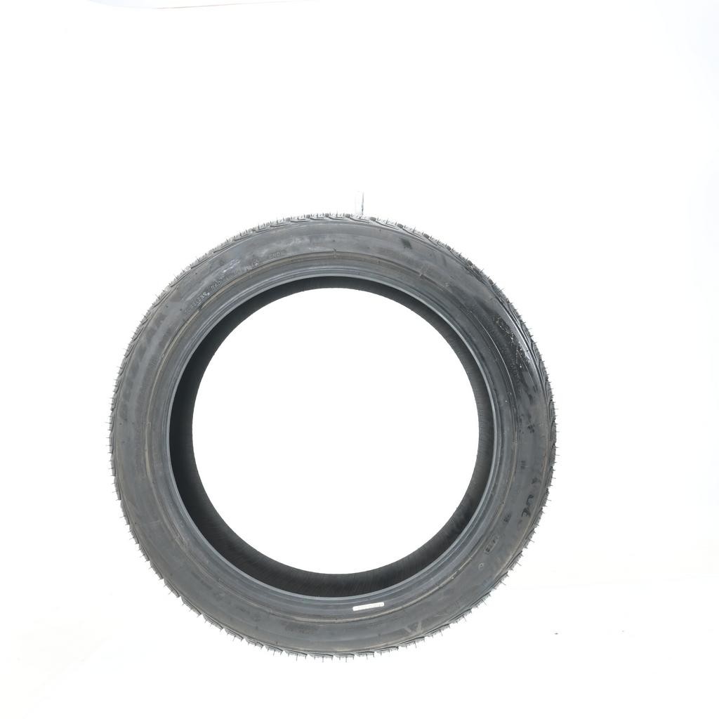 Used 215/45R18 Bridgestone Blizzak LM-32 93V – 10.5/32