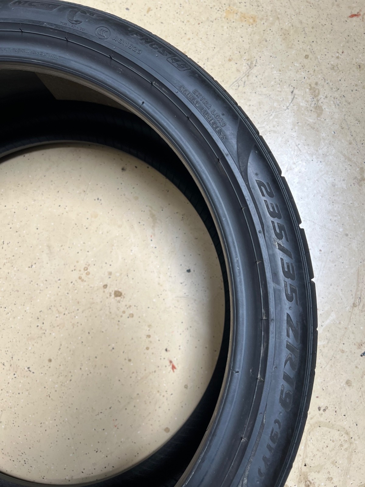 1 – NO REPAIRS 235/35ZR19 XL (91Y) Pirelli P Zero PZ4 PNCS (MC-C) McLaren 4154