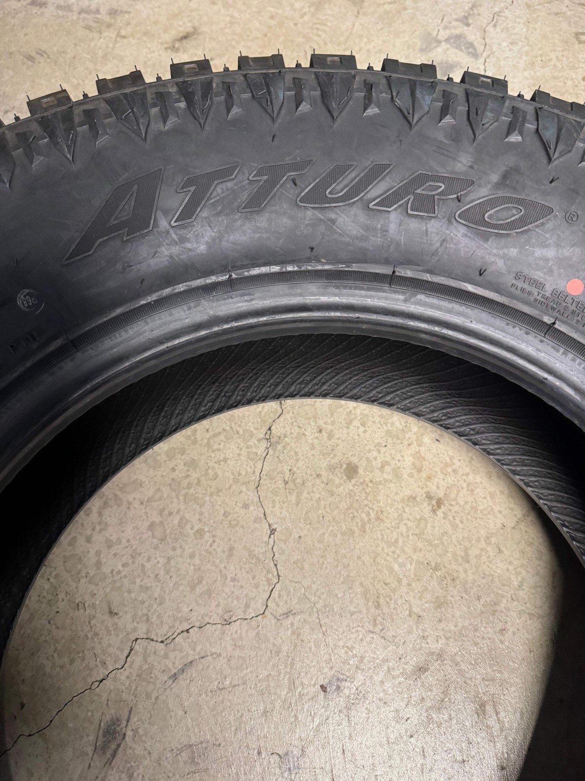 NOS ATTURO TRAIL BLADE X/T BSW LT 255 75 17 111/108S 6PLY TIRE 13002