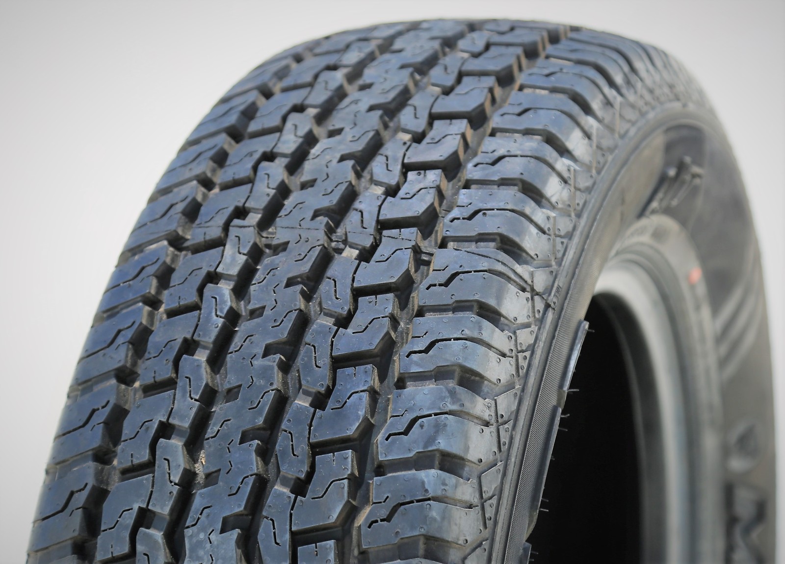 Tire MRF Wanderer A/T 255/65R18 111T (OWL) AT All Terrain