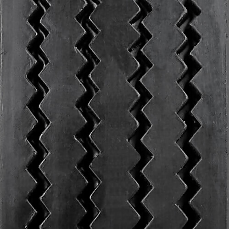 1 X New Carlisle Sawtooth 4.80/4.00-8/2 Tires