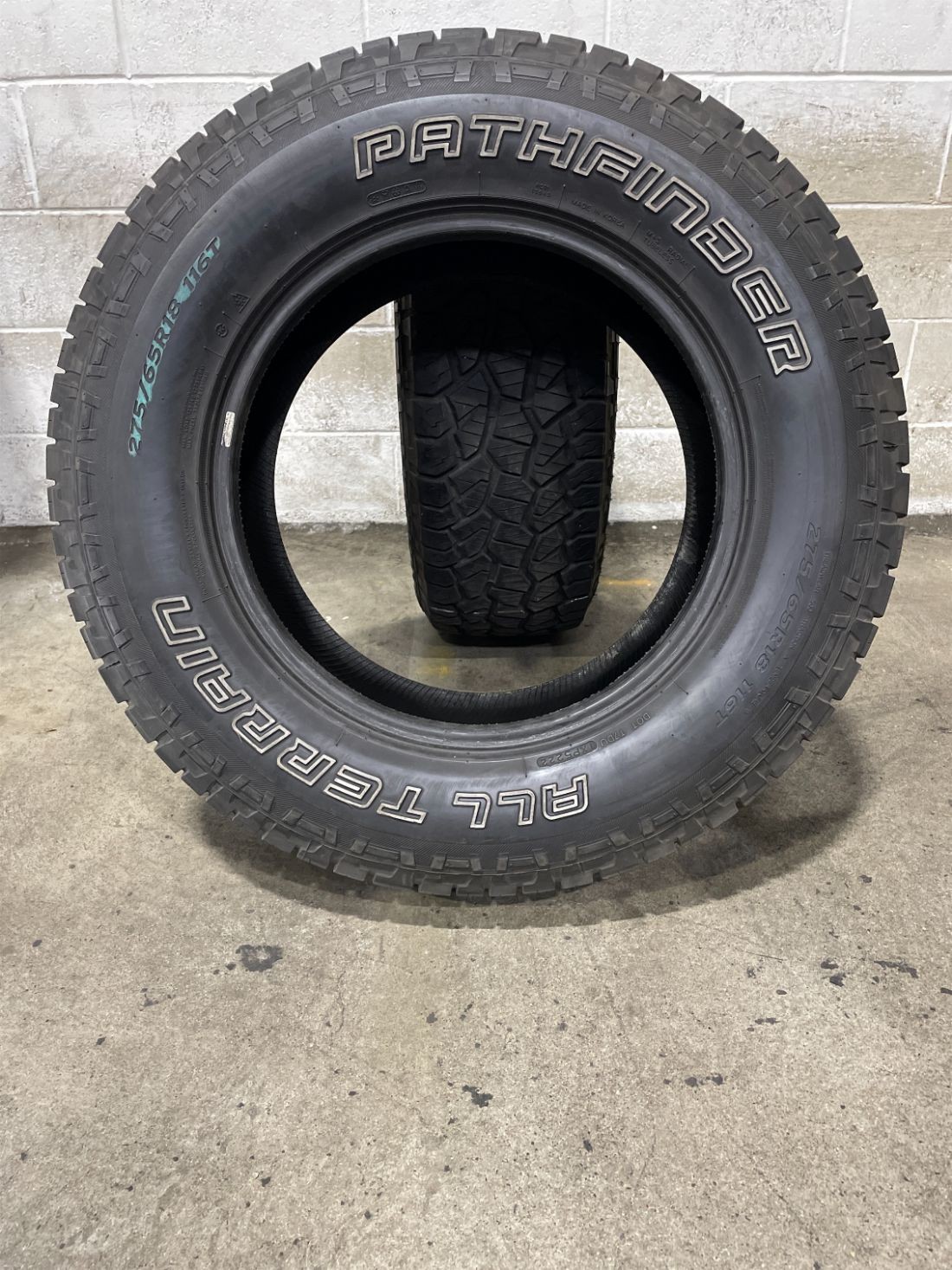 2x P275/65R18 Pathfinder All Terrain 9-10/32 116 T Used Tires 2756518