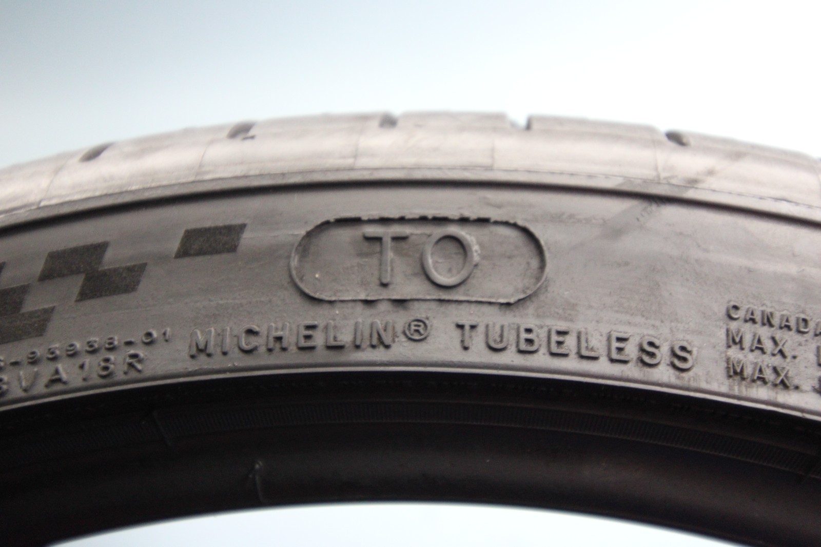 2 Used Michelin Pilot Sport A/S 4 TO PNCS 255/35ZR21 255/35/21 2553521 98W